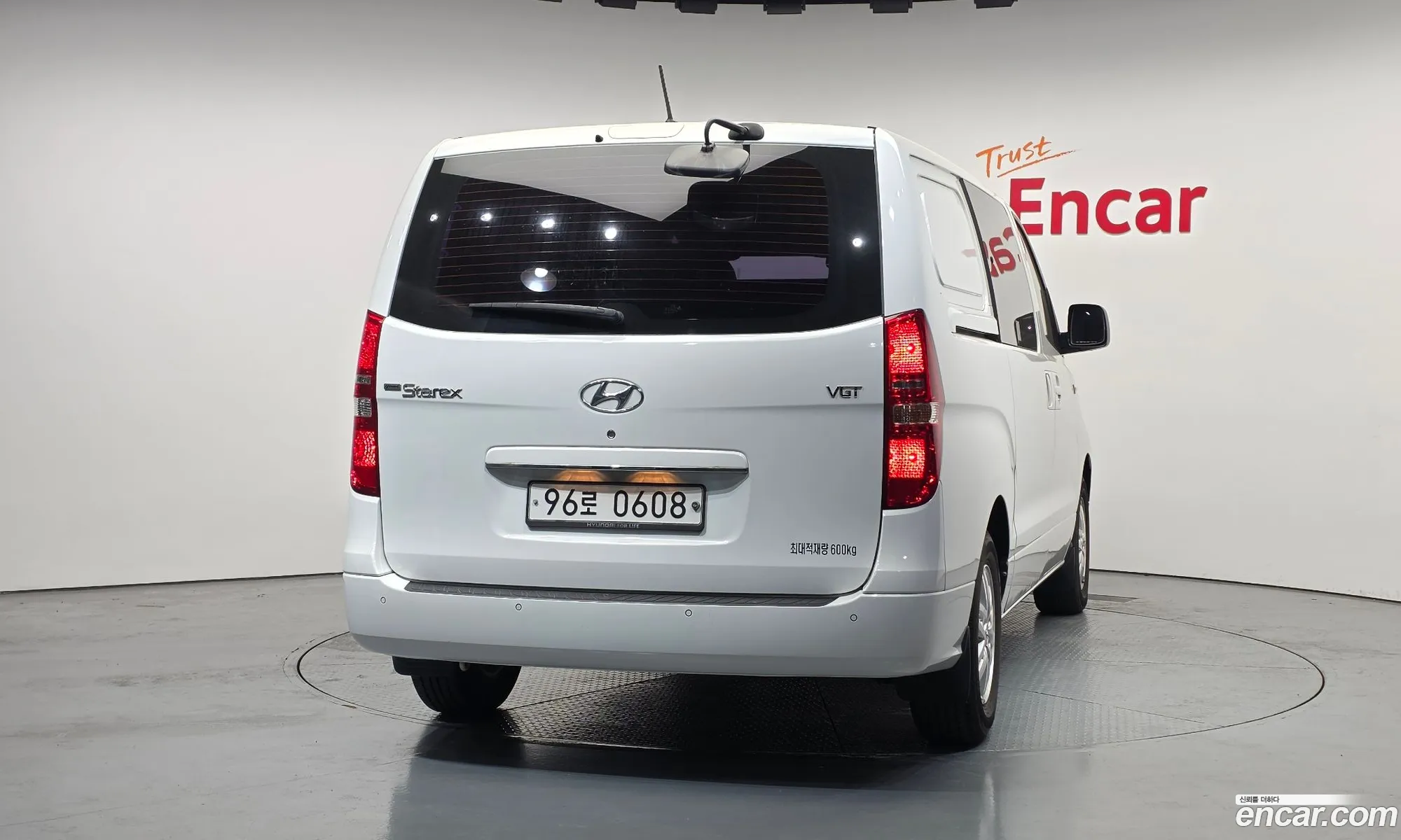 Hyundai Grand Starex 2018 — 17
