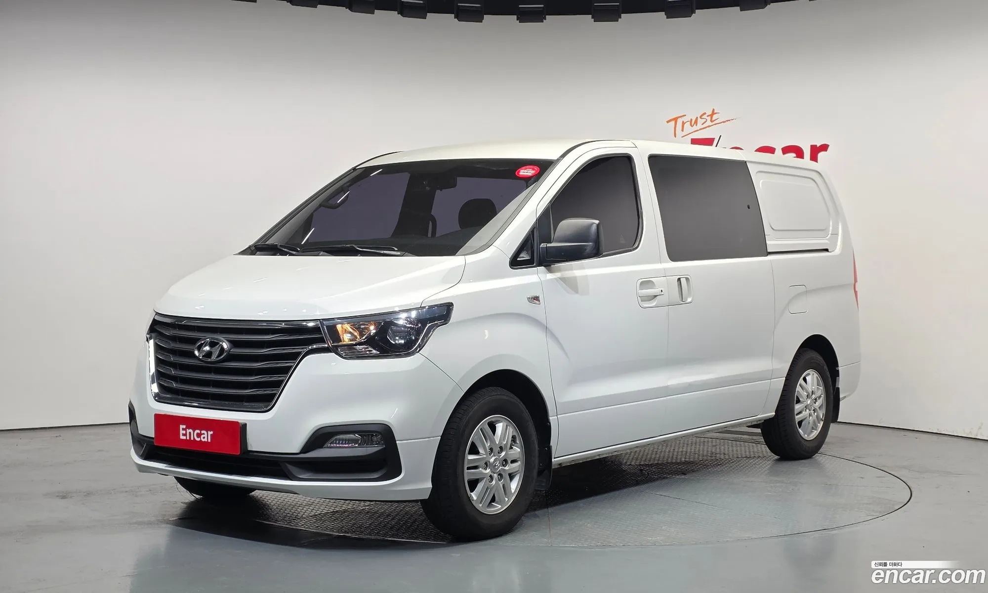 Hyundai Grand Starex 2018 — 2