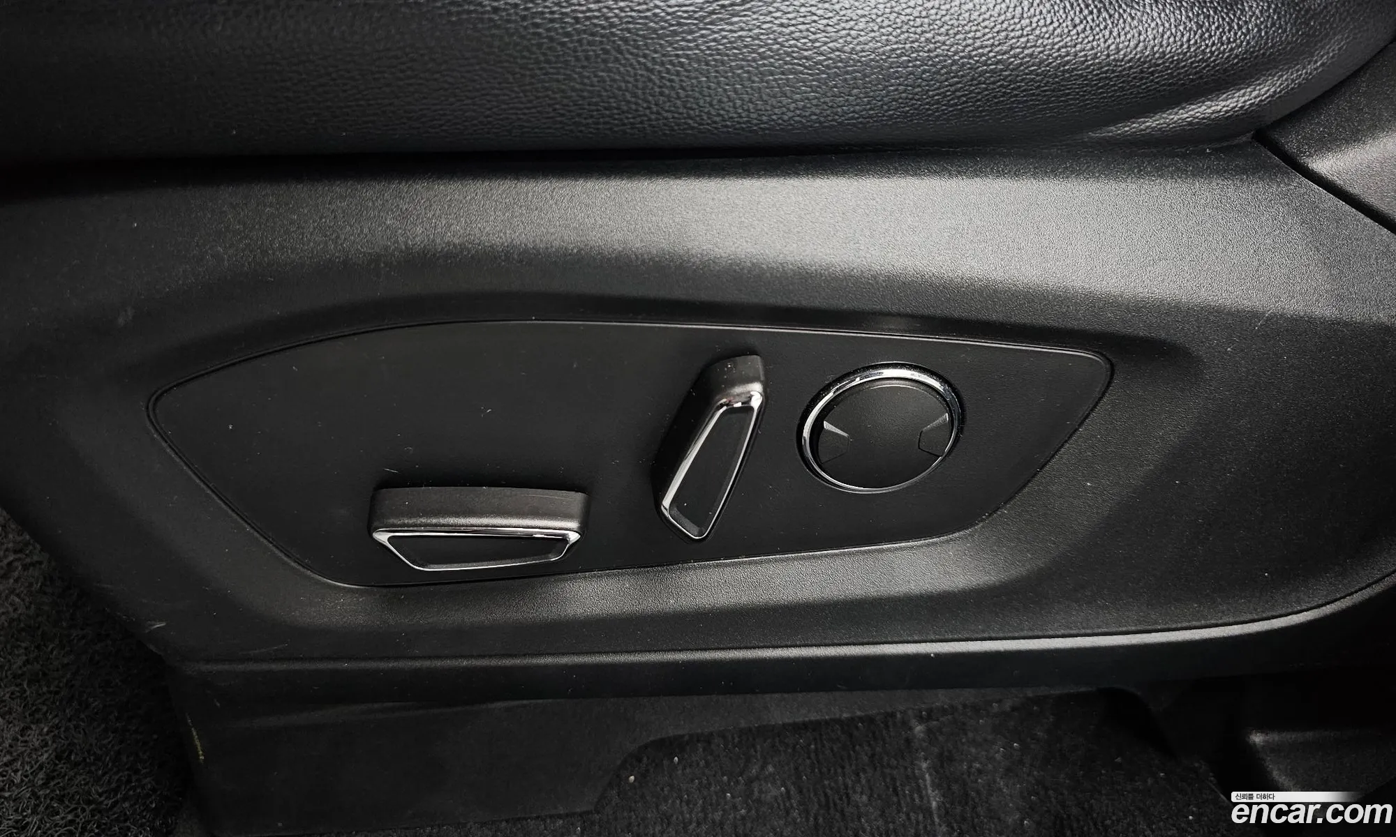 Ford Explorer 6th Gen 2020 1FMSK8FH5LGB78525 — 25
