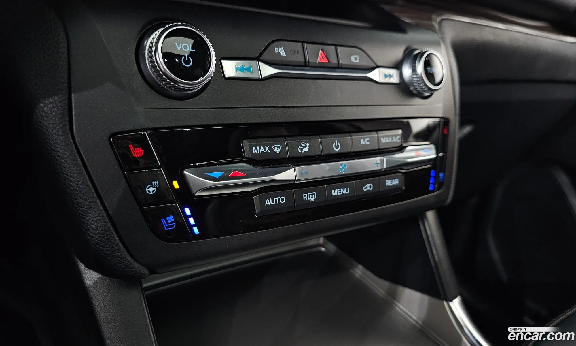 Ford Explorer 6th Gen 2020 1FMSK8FH5LGB78525 — 12