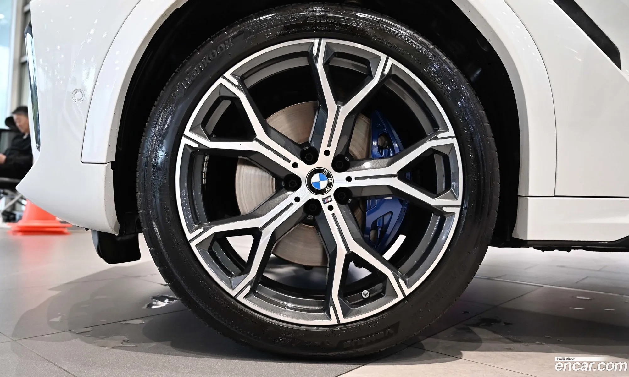 BMW X6 2021 — 10