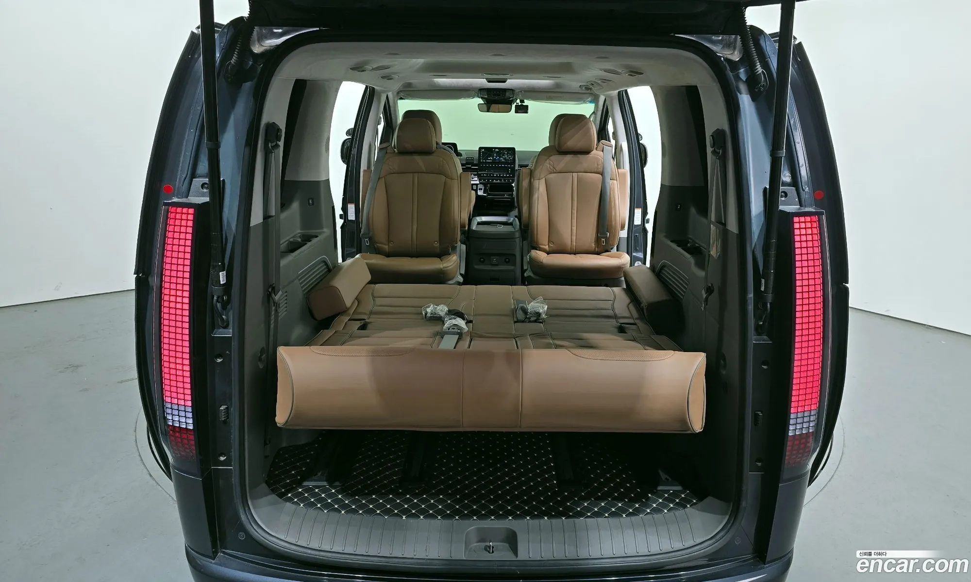 Hyundai Staria 2021 — 9