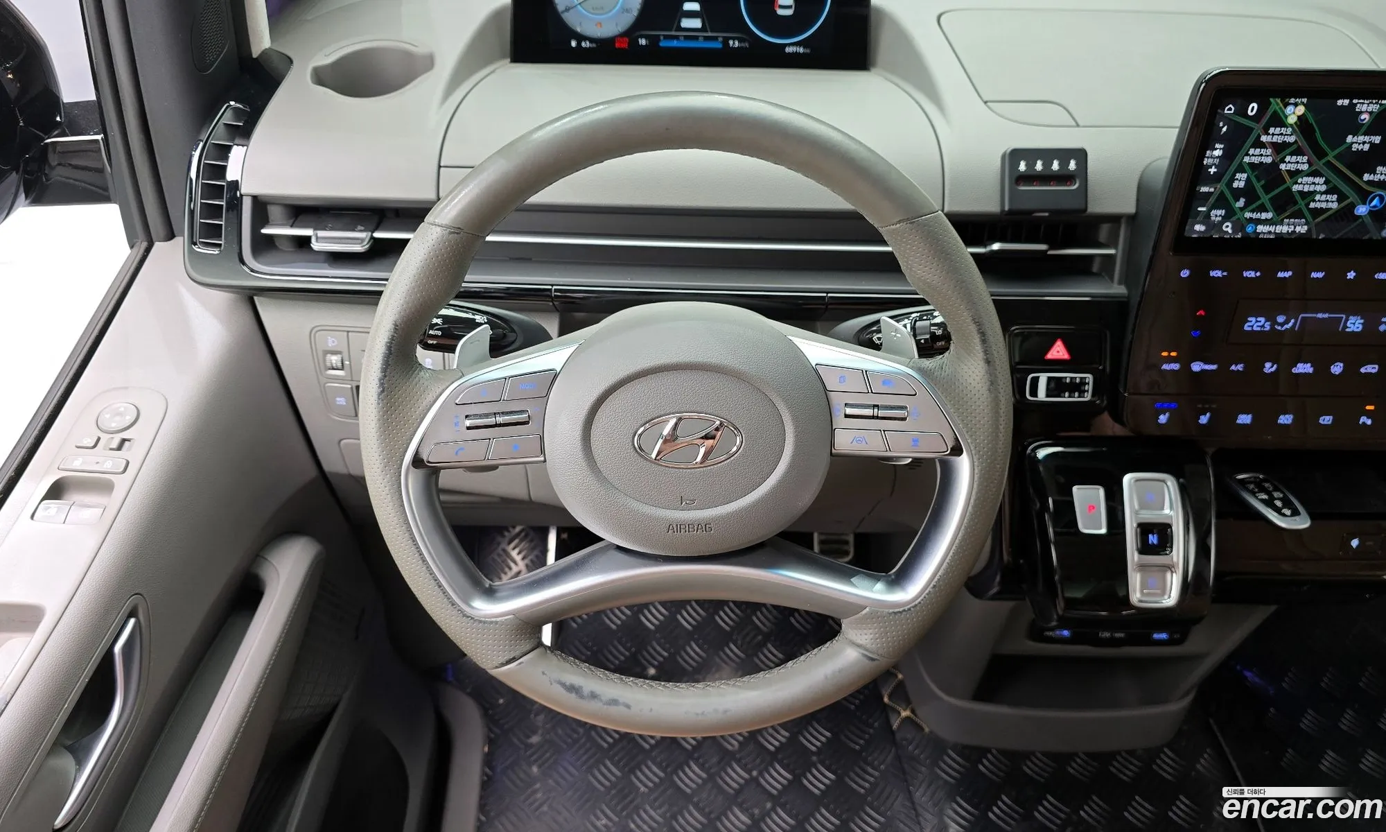 Hyundai Staria 2021 — 19