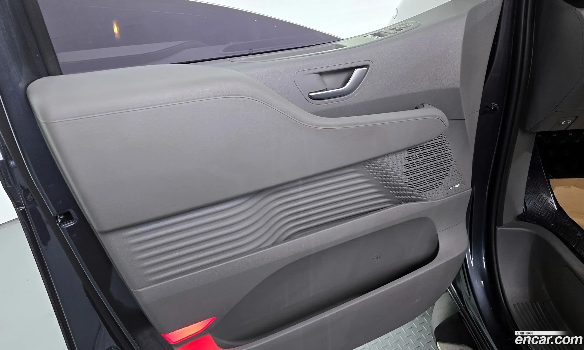 Hyundai Staria 2021 — 17