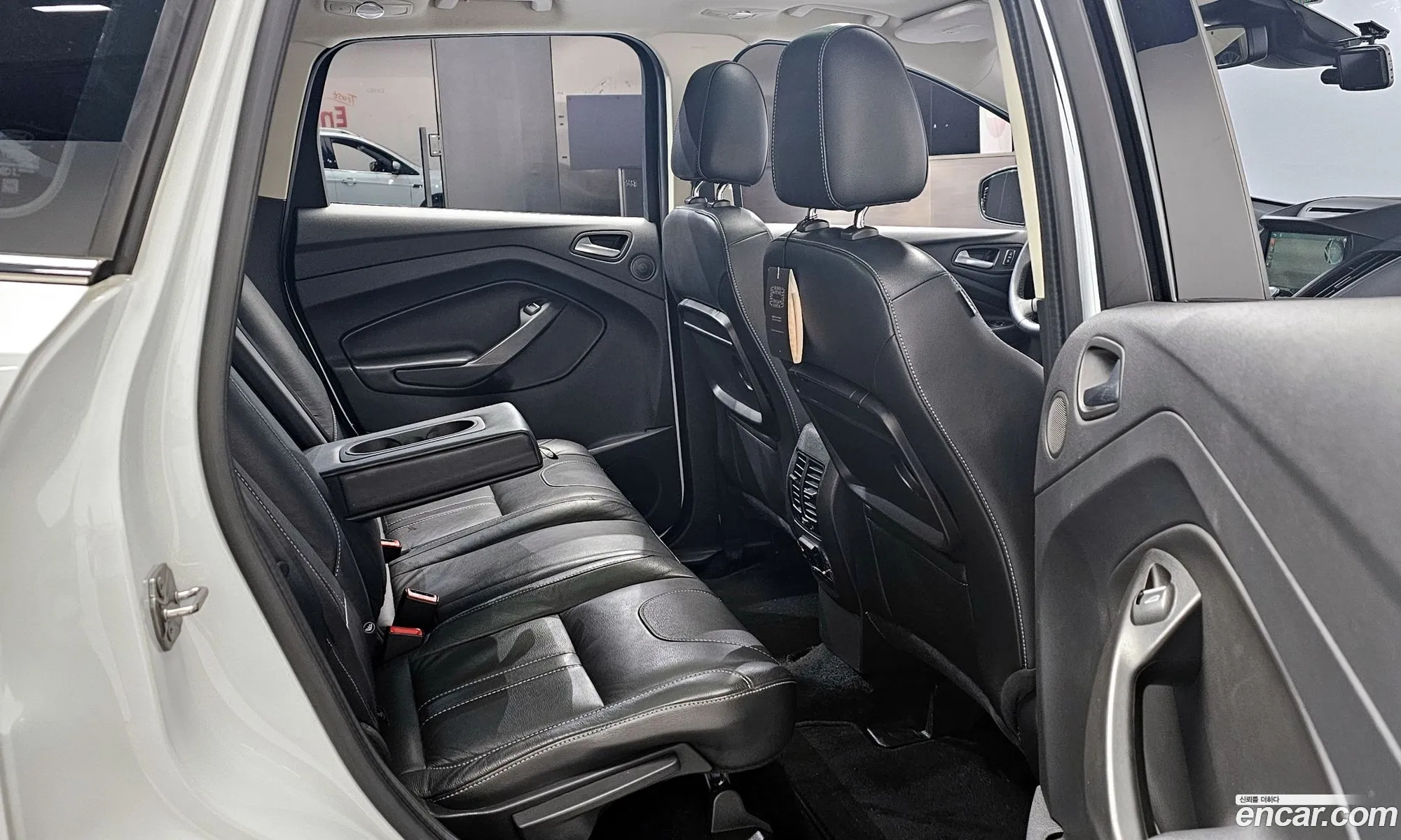Ford Kuga 2016 WF0AXXWPMGGB49103 — 9