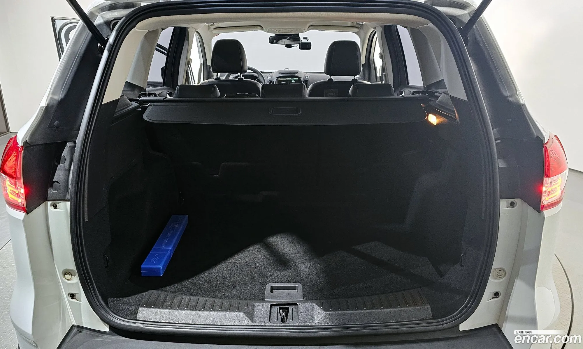 Ford Kuga 2016 WF0AXXWPMGGB49103 — 19