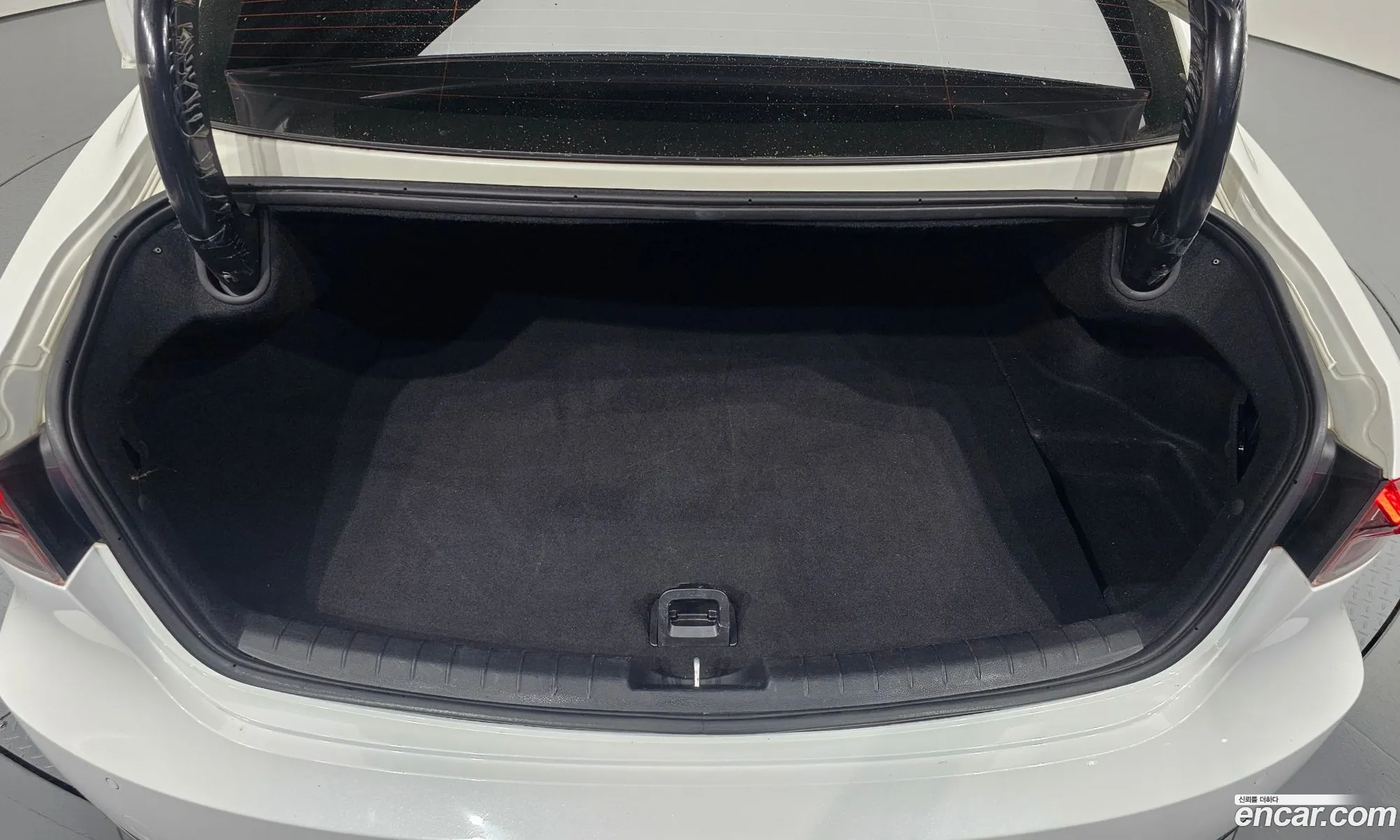 Hyundai Grandeur IG 2022 — 16