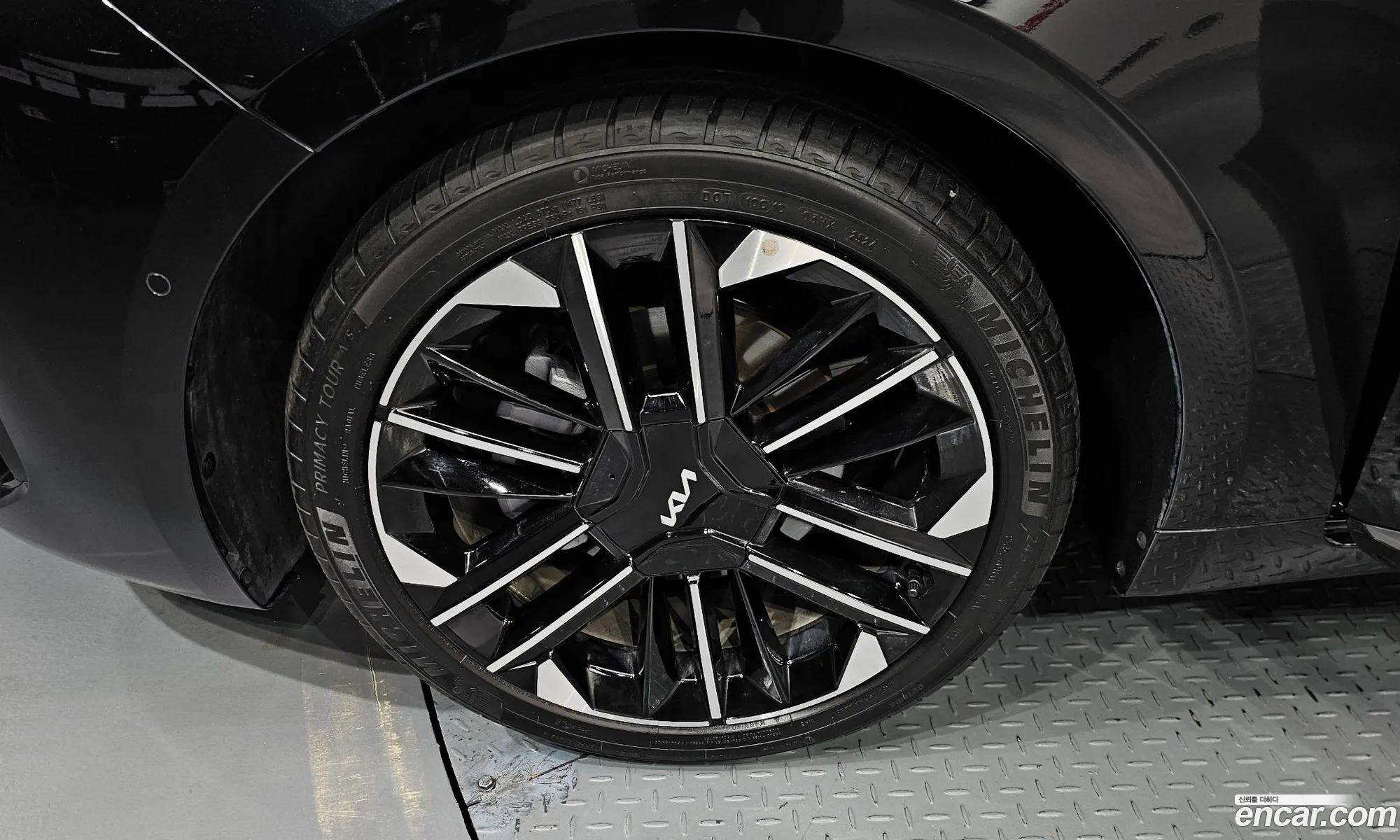 Kia K8 Hybrid 2024 — 22