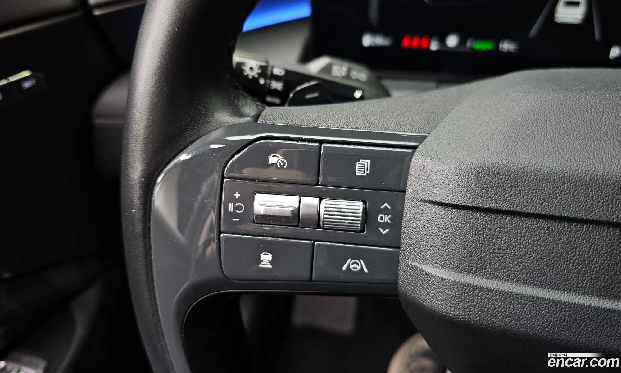 Kia K8 Hybrid 2024 — 21