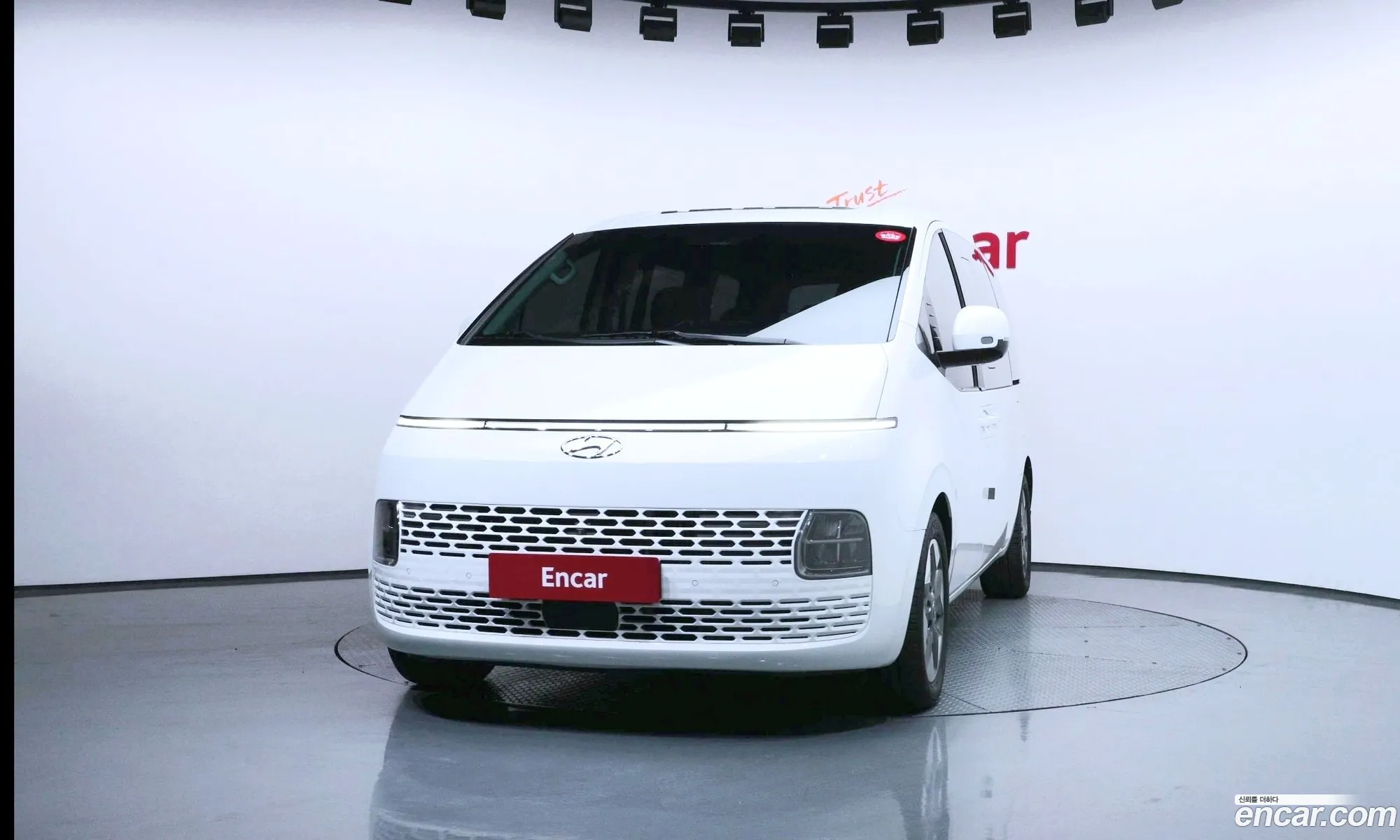 Hyundai Staria 2023 — 17