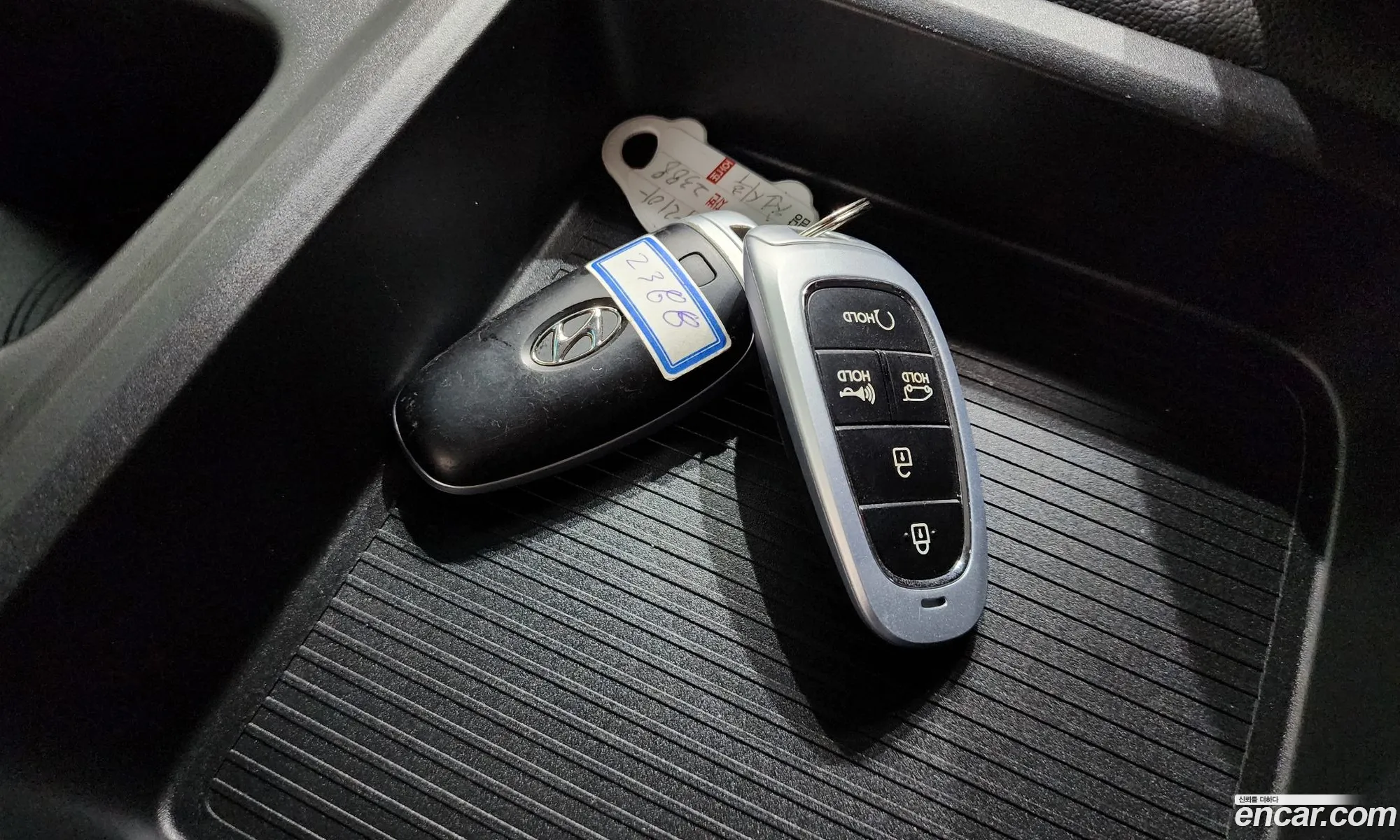 Hyundai Staria 2023 — 16