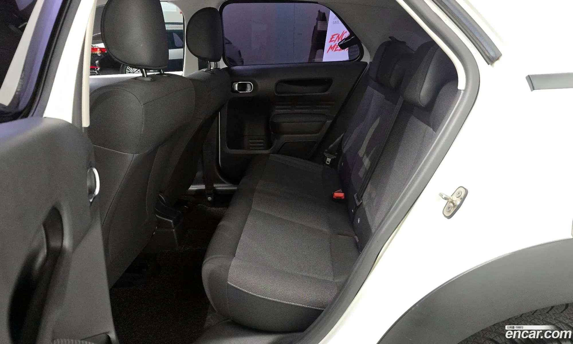 Citroen/DS C4 Cactus 2018 VF70BBHYHJE505607 — 11