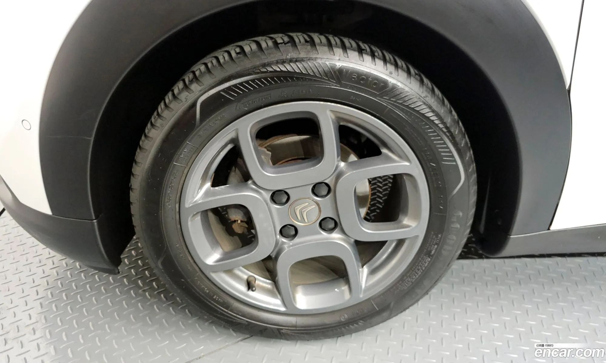 Citroen/DS C4 Cactus 2018 VF70BBHYHJE505607 — 27
