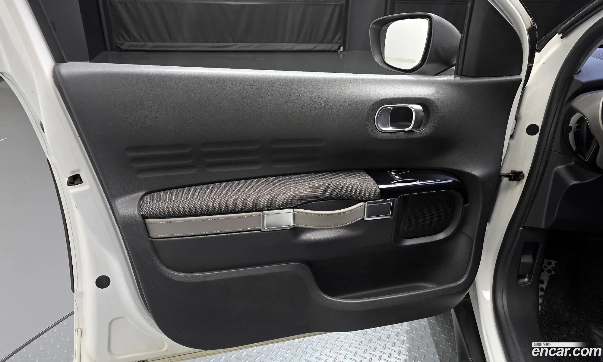 Citroen/DS C4 Cactus 2018 VF70BBHYHJE505607 — 13