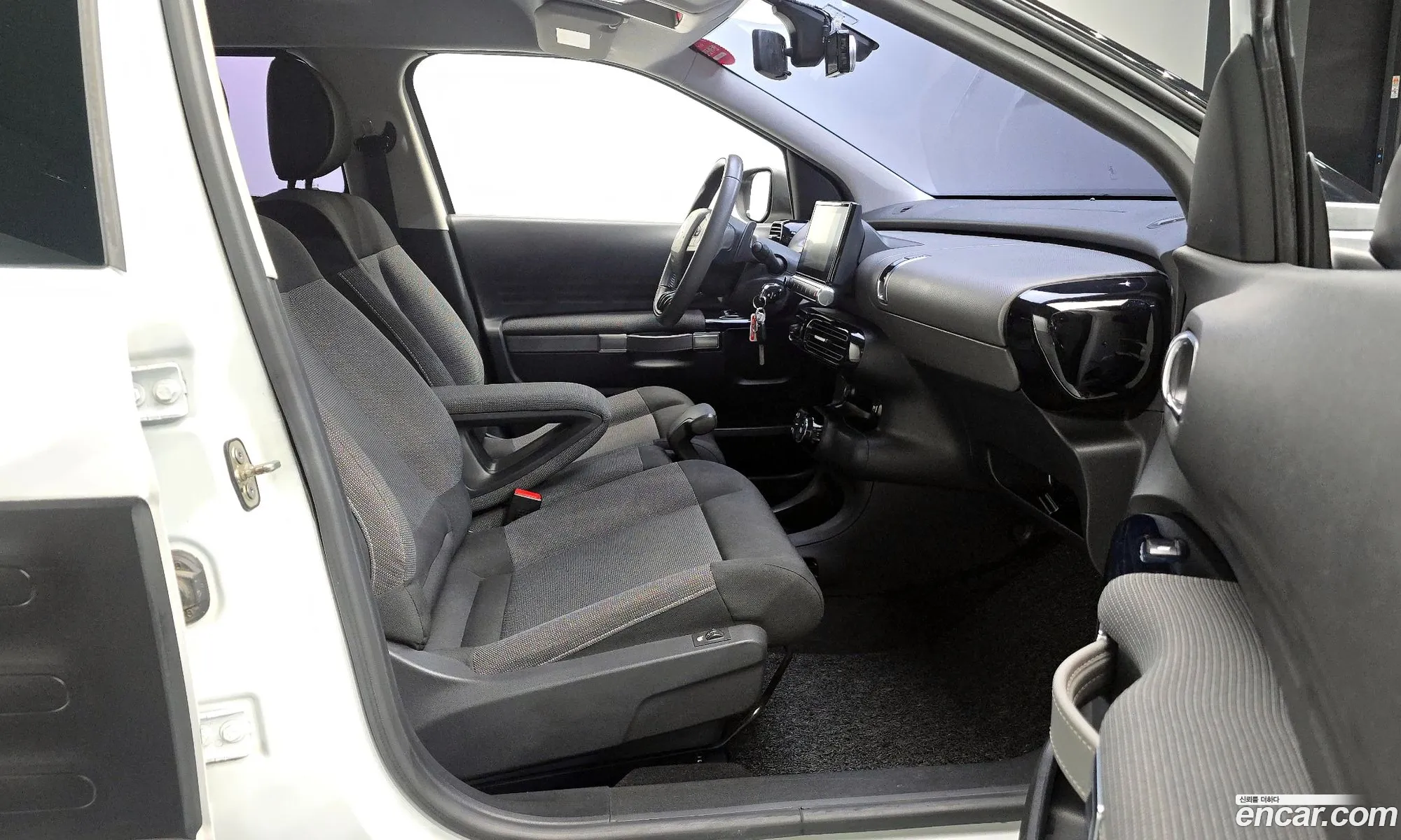 Citroen/DS C4 Cactus 2018 VF70BBHYHJE505607 — 2