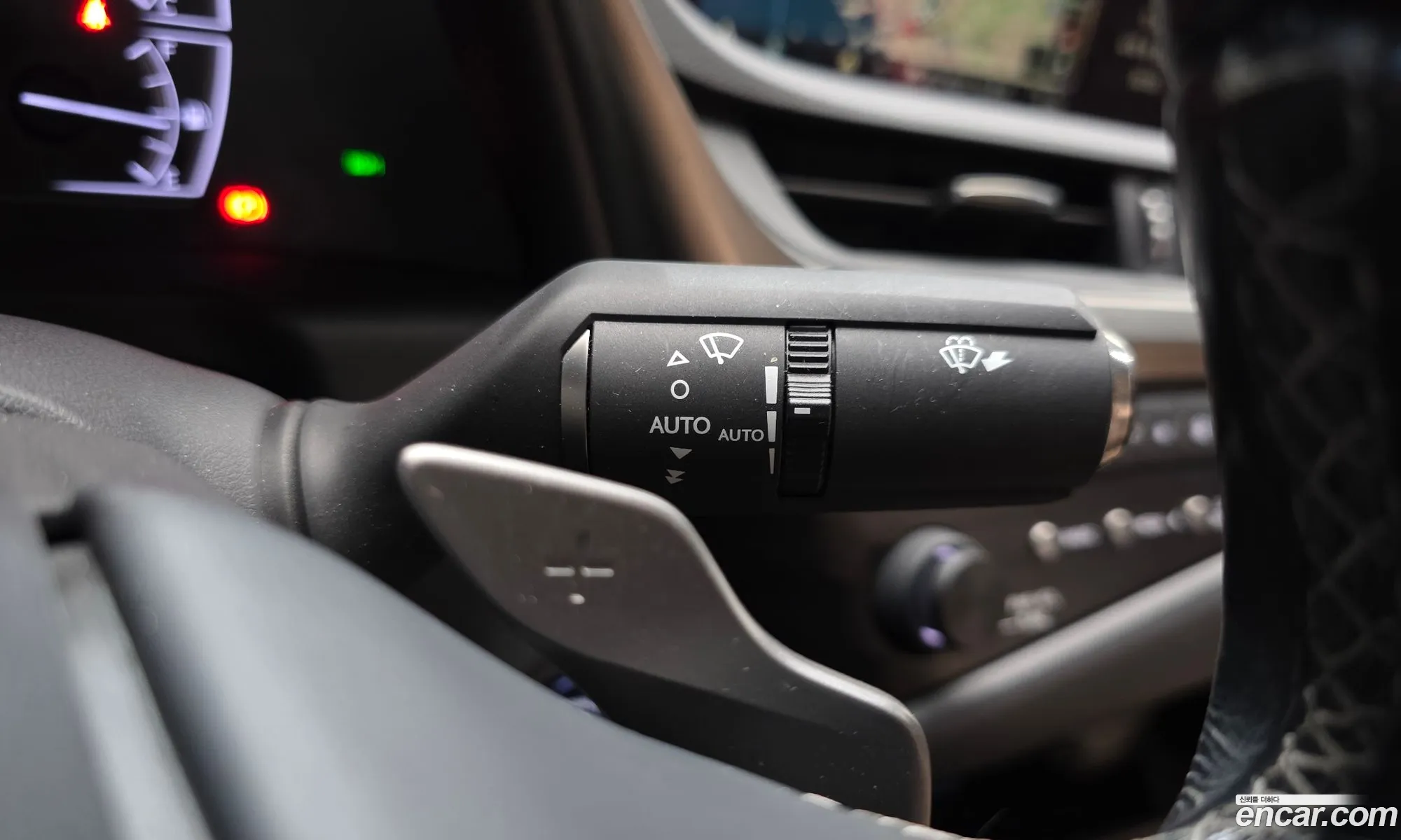 Lexus ES300h 7th Gen 2019 — 18
