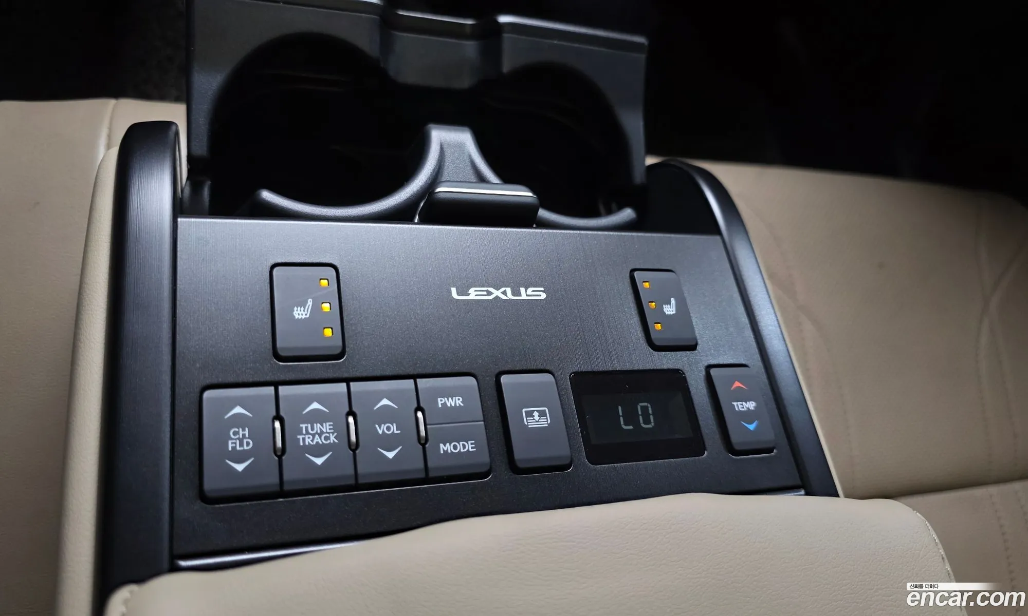 Lexus ES300h 7th Gen 2019 — 4