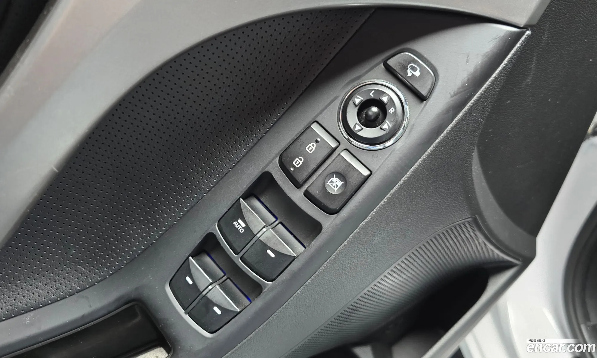 Hyundai Elantra MD 2013 — 17