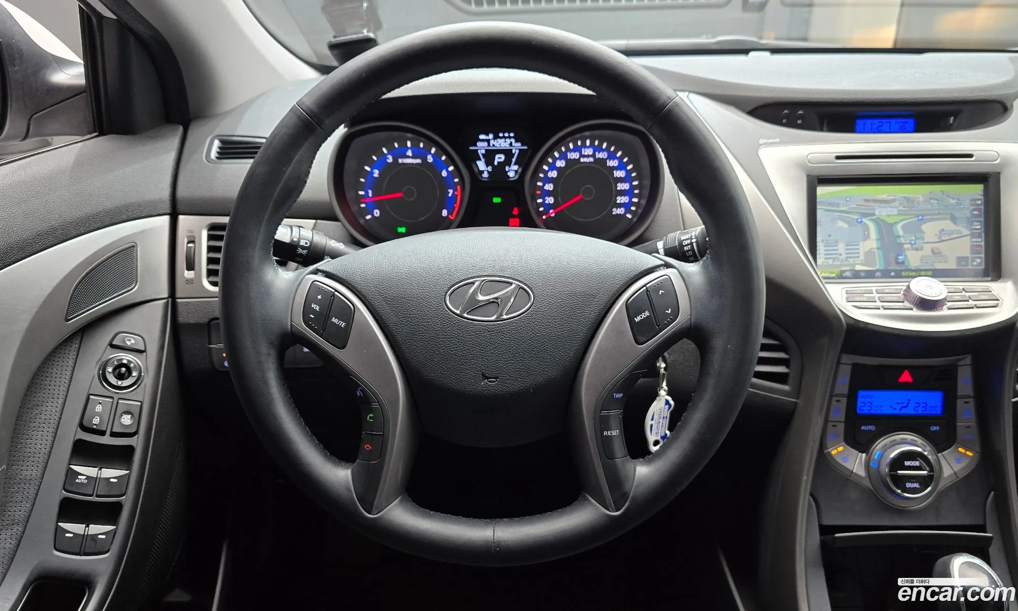 Hyundai Elantra MD 2013 — 15
