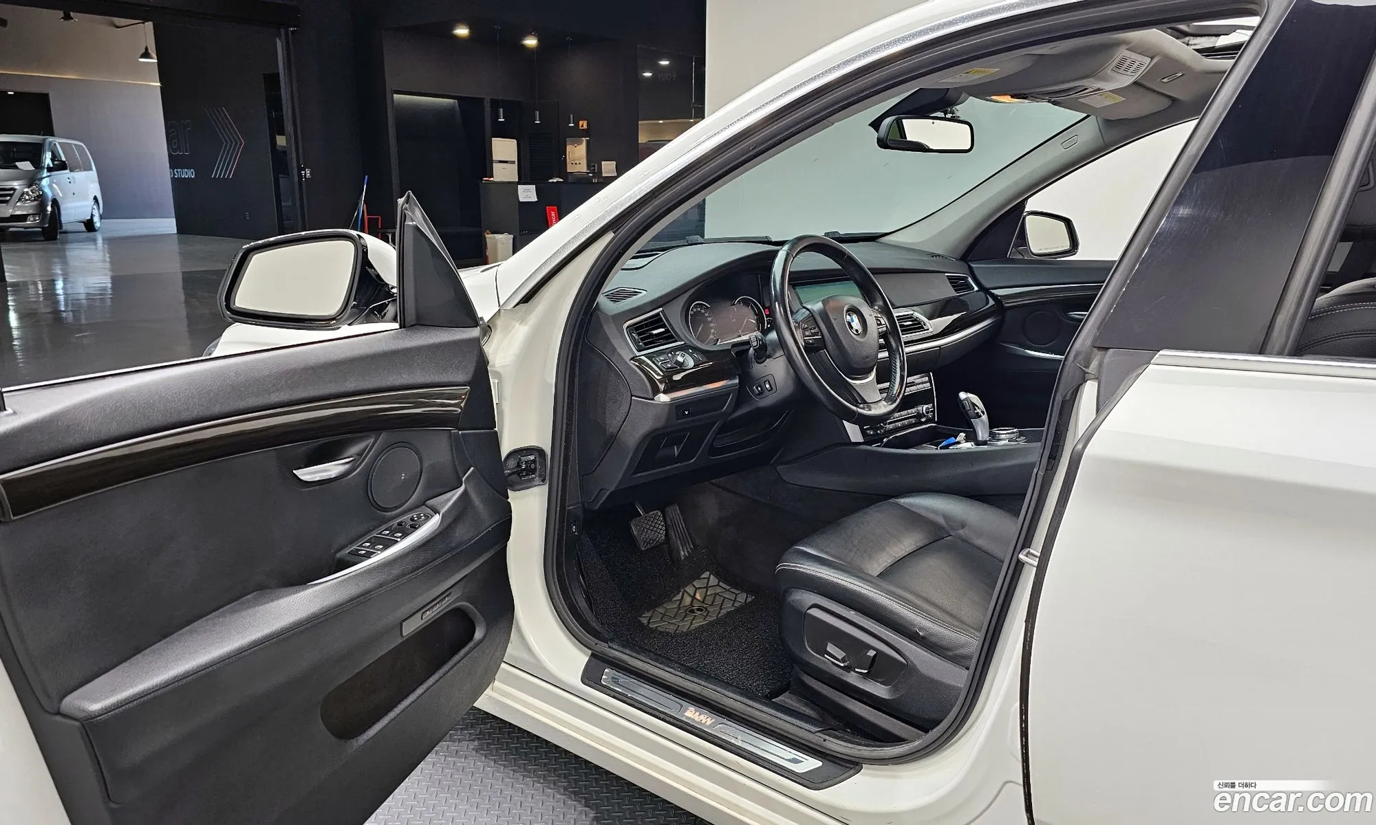 BMW 5 Series GT 2014 WBA5N2104ED496113 — 2