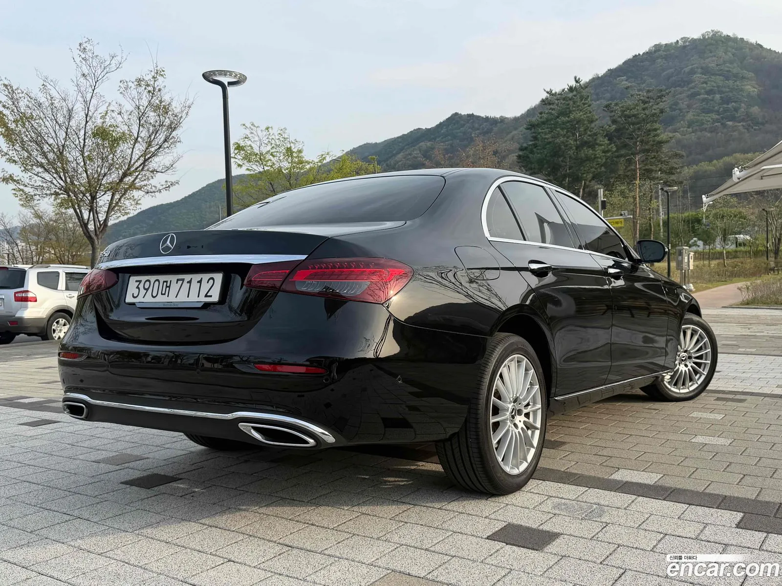 Mercedes-Benz E-Class W213 2023 — 18