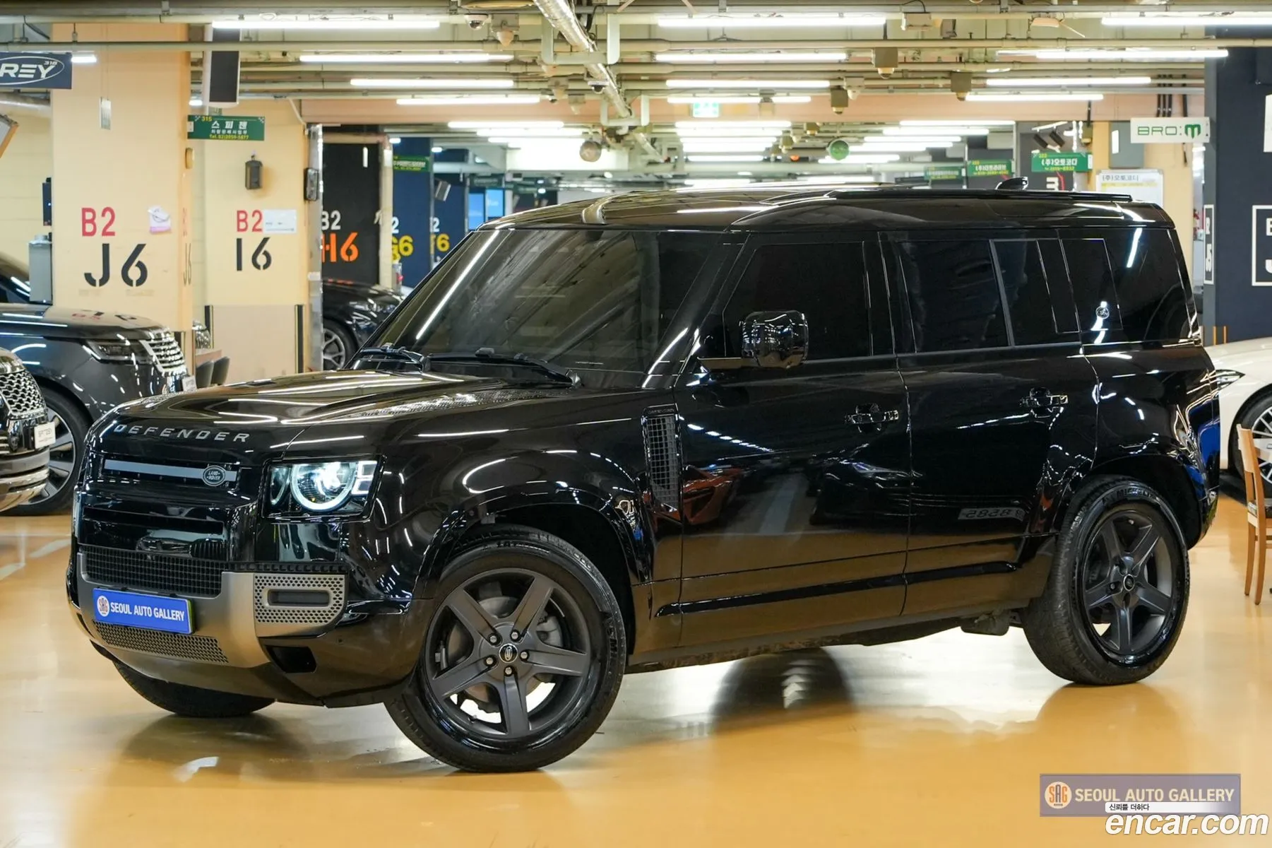Land Rover Defender 2024 — 18