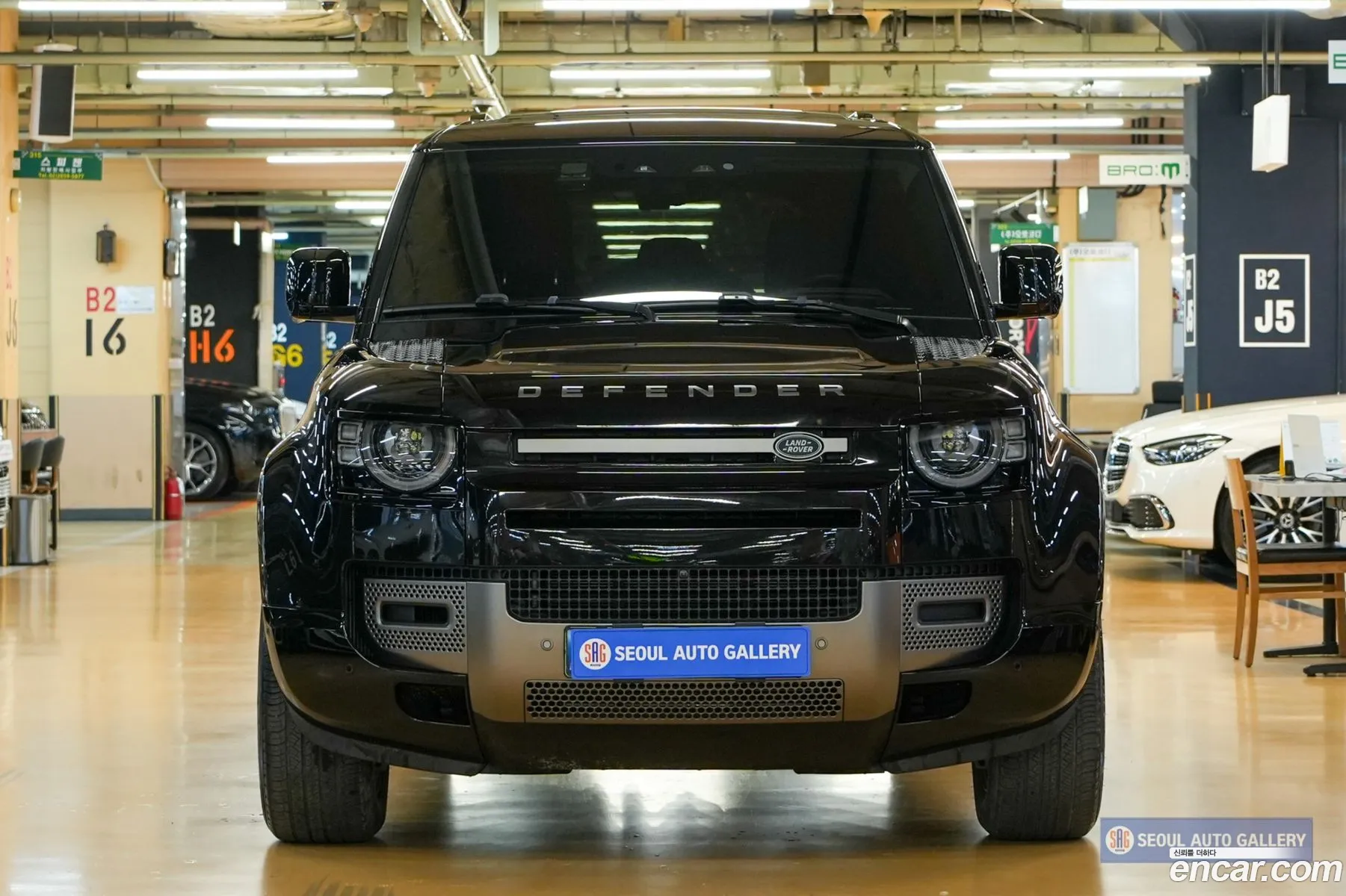 Land Rover Defender 2024 — 20