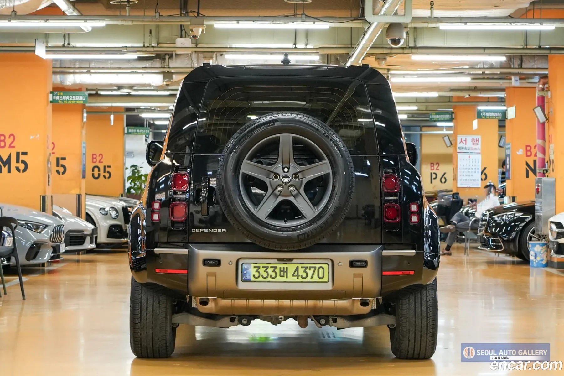 Land Rover Defender 2024 — 19