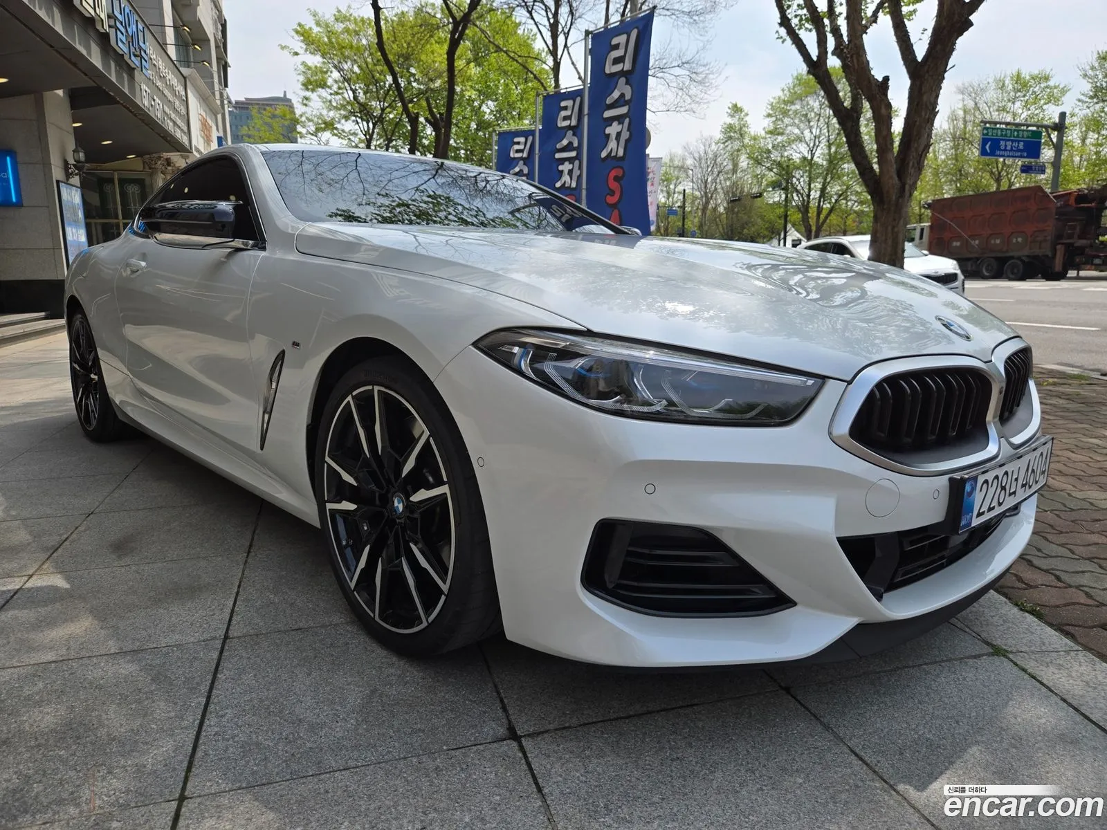 BMW 8 Series 2024 — 14