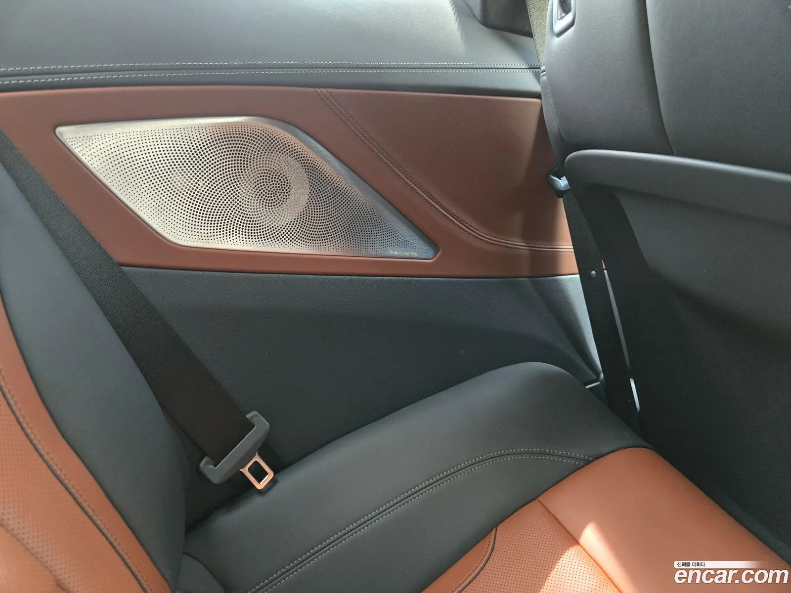 BMW 8 Series 2024 — 6