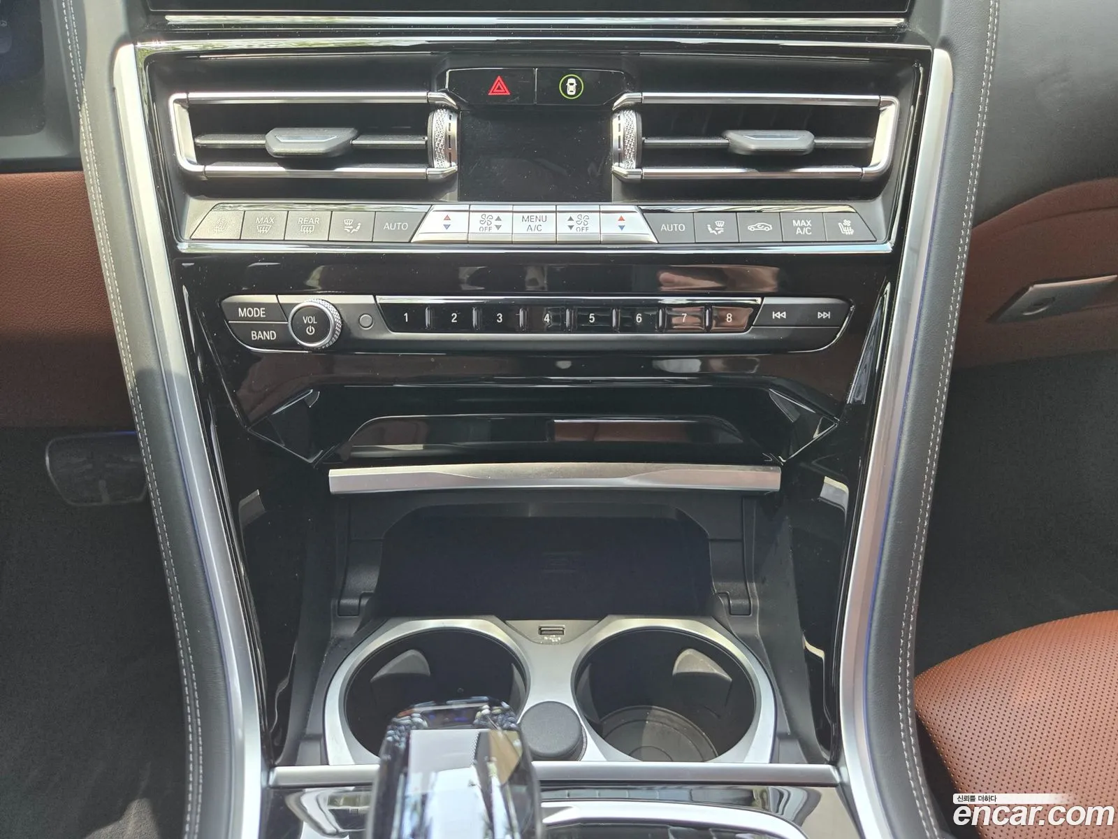 BMW 8 Series 2024 — 9