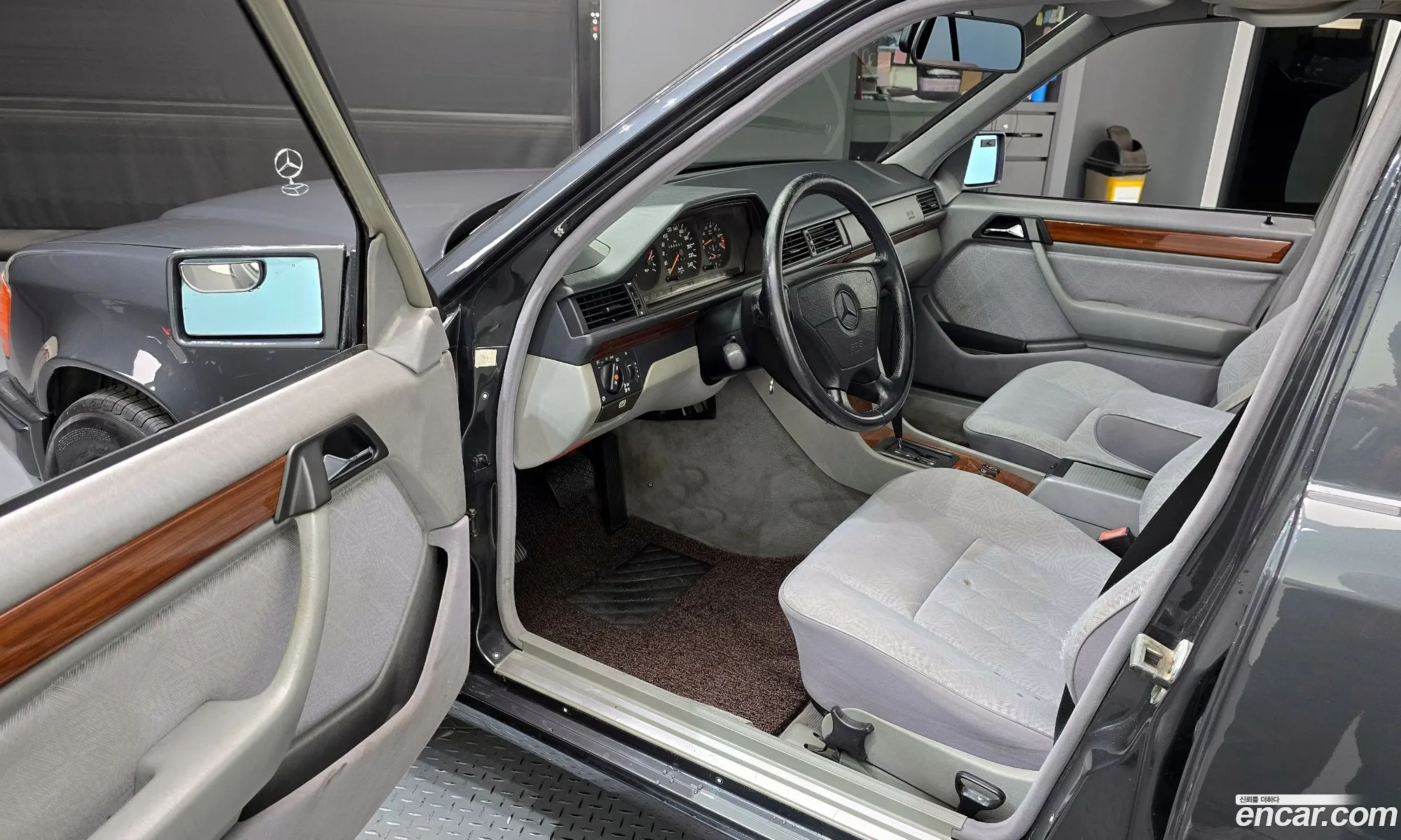 Mercedes-Benz E-Class W124 1996 00000000000000000 — 10