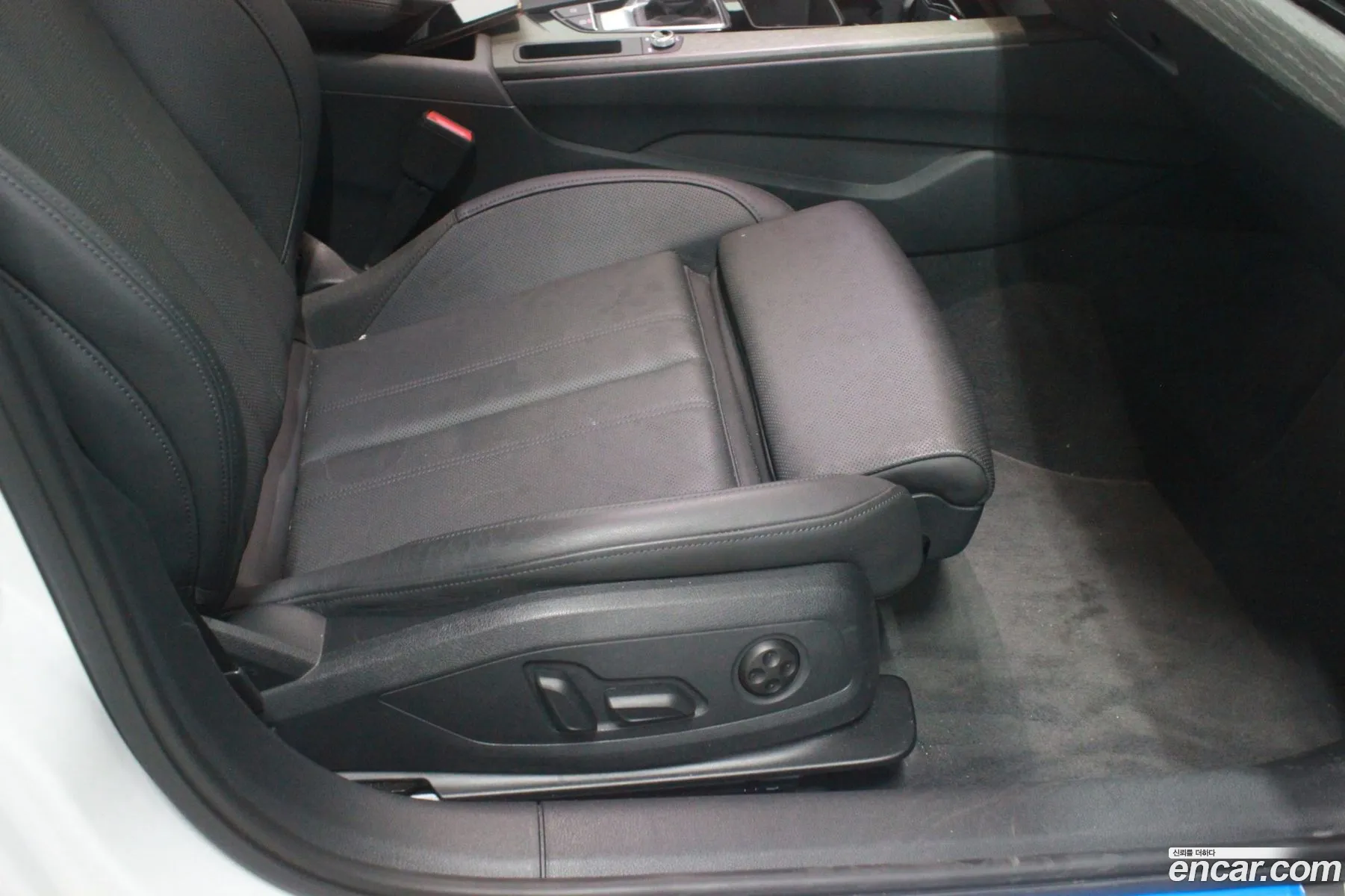 Audi A4 2023 — 5
