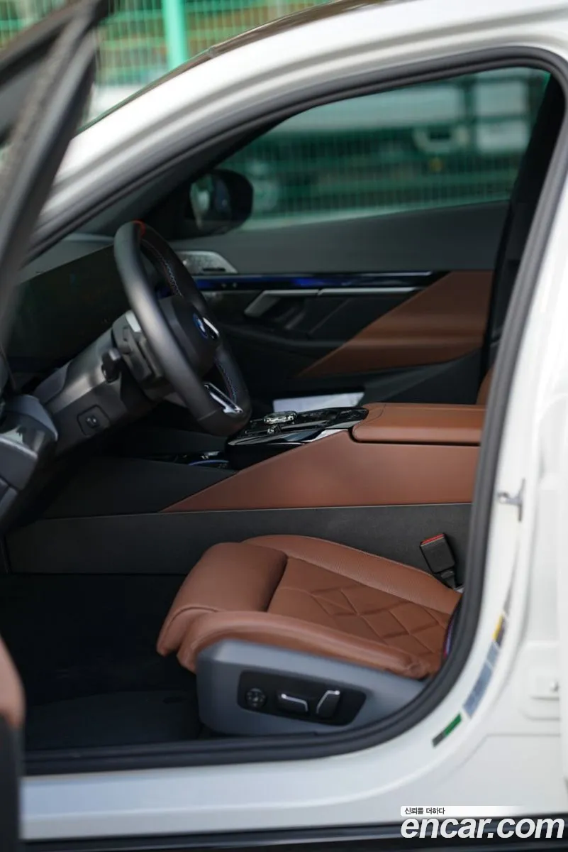 BMW i5 2025 — 5