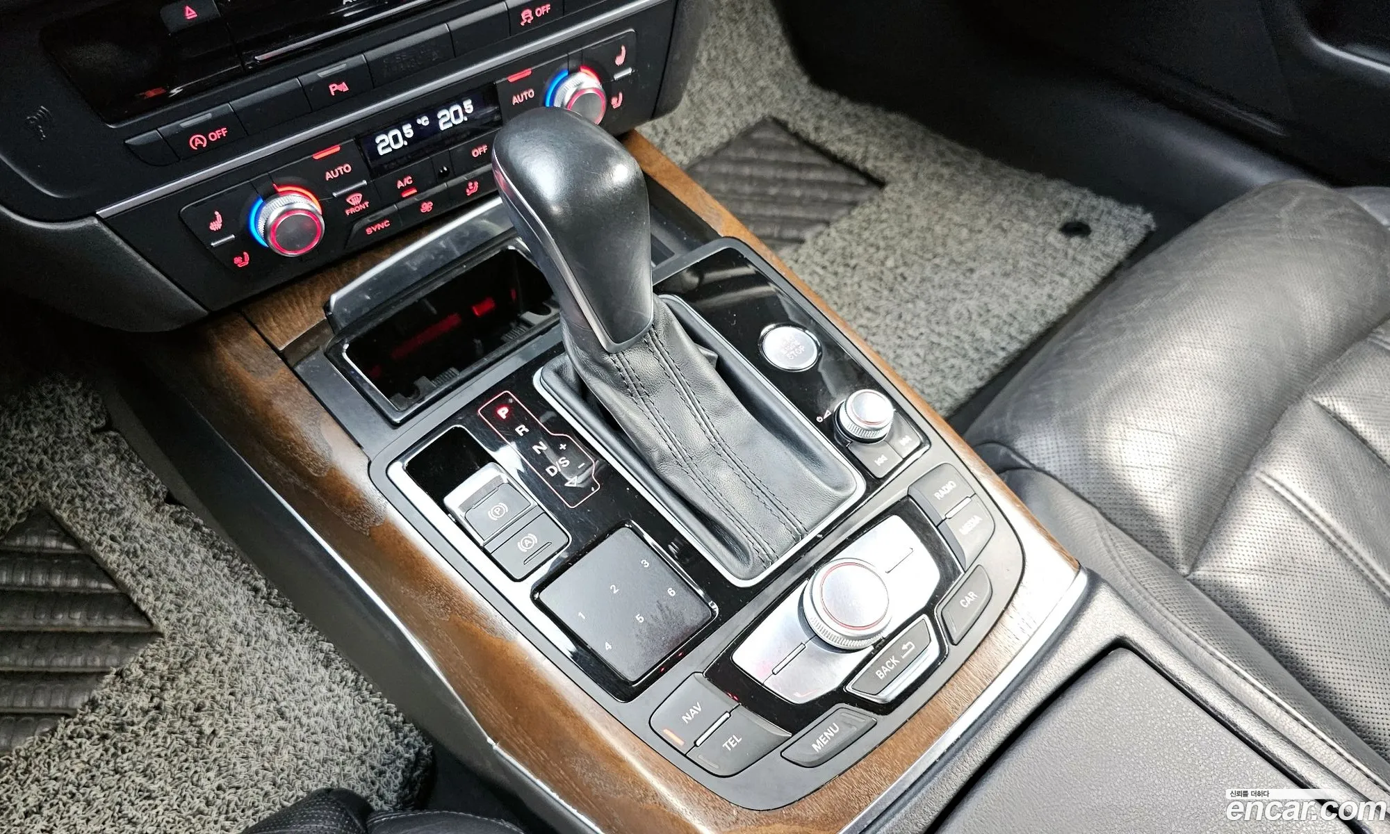 Audi A6 2015 — 19