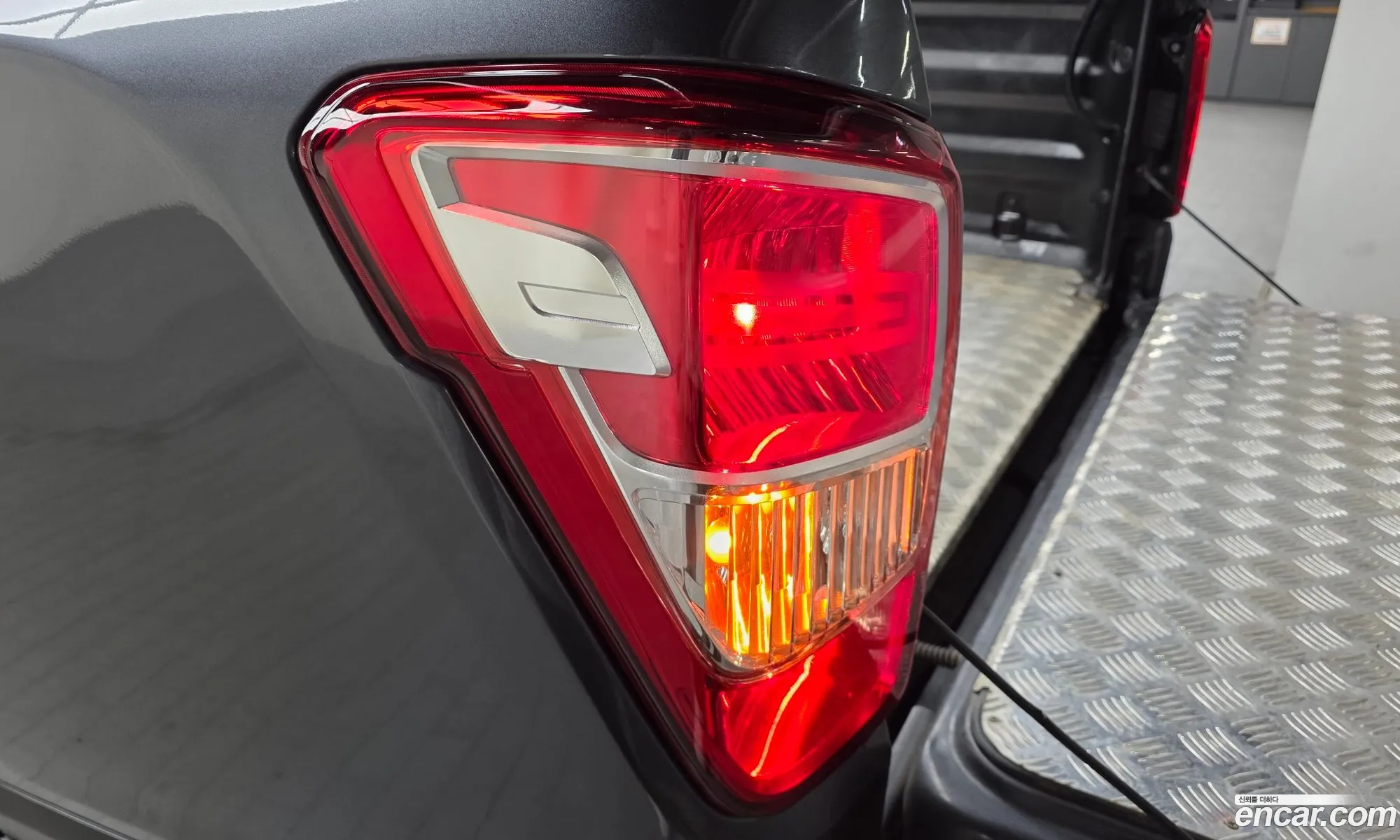 KG Mobility (SsangYong) Rexton Sports Khan 2019 — 30