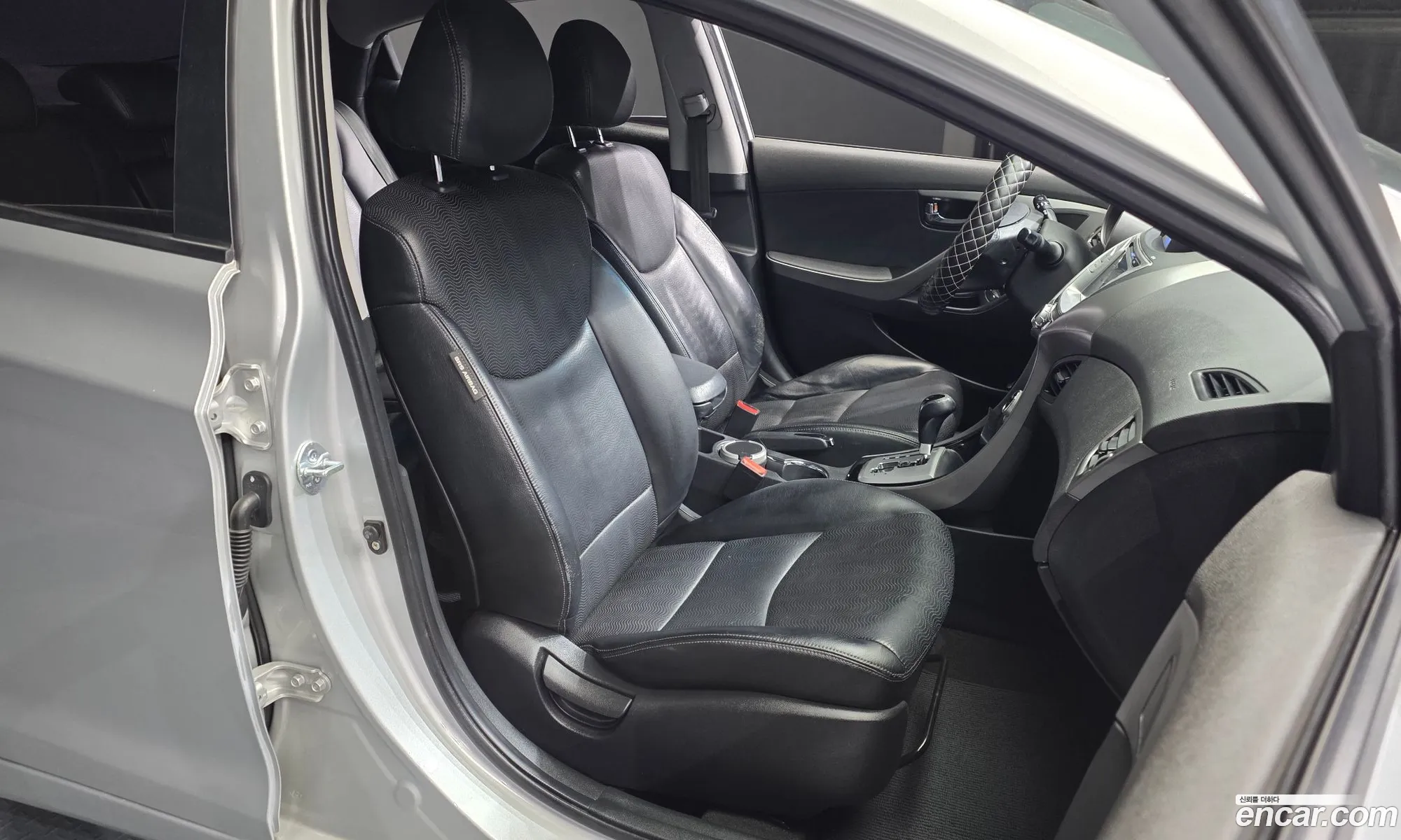 Hyundai Elantra MD 2011 — 17