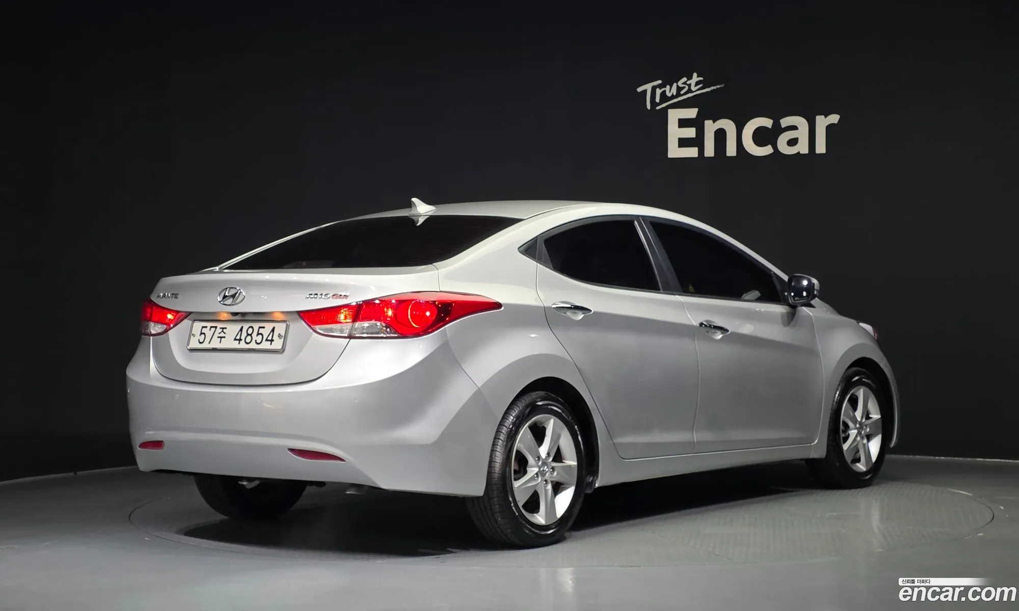 Hyundai Elantra MD 2011 — 24