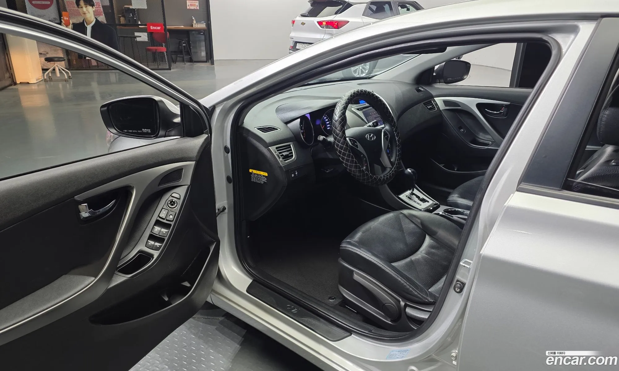 Hyundai Elantra MD 2011 — 27