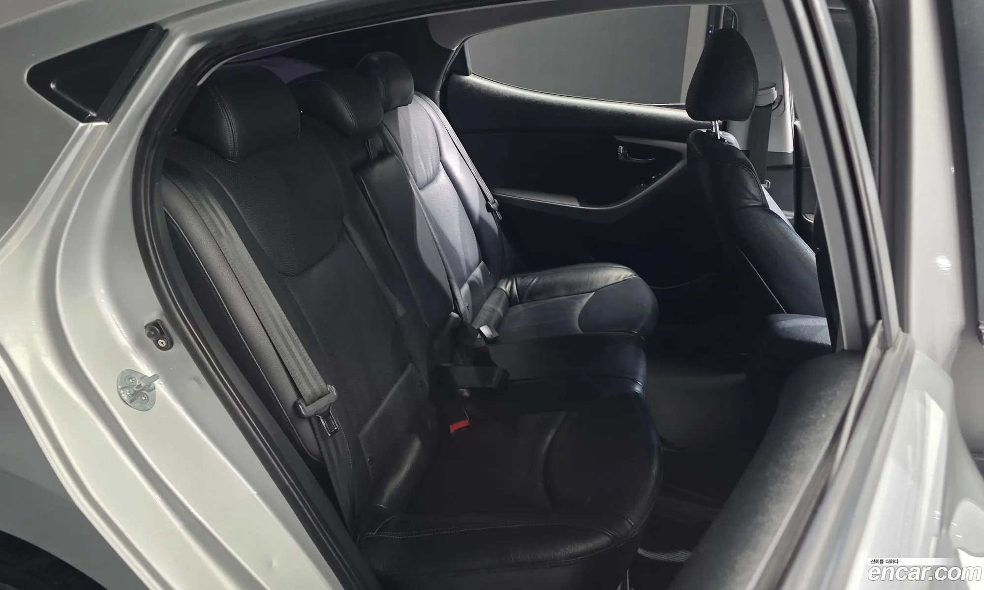 Hyundai Elantra MD 2011 — 26