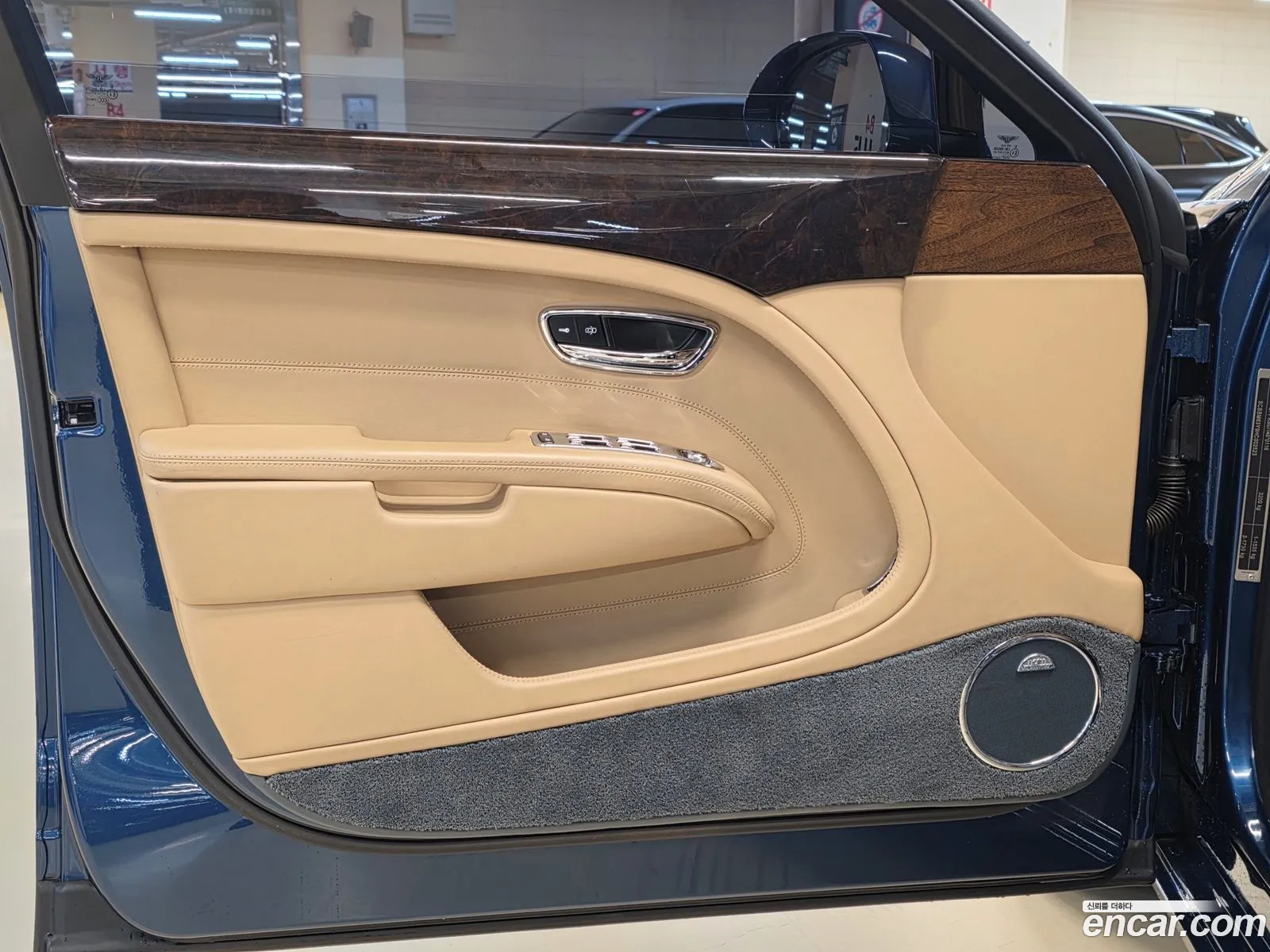 Bentley Mulsanne 2017 — 19