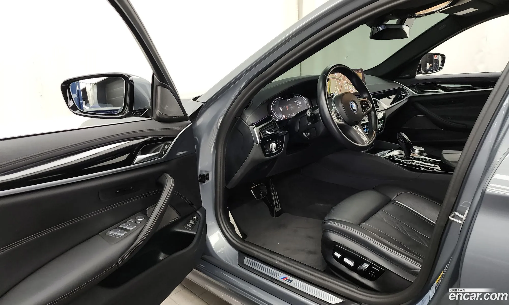 BMW 5 Series 2023 — 22