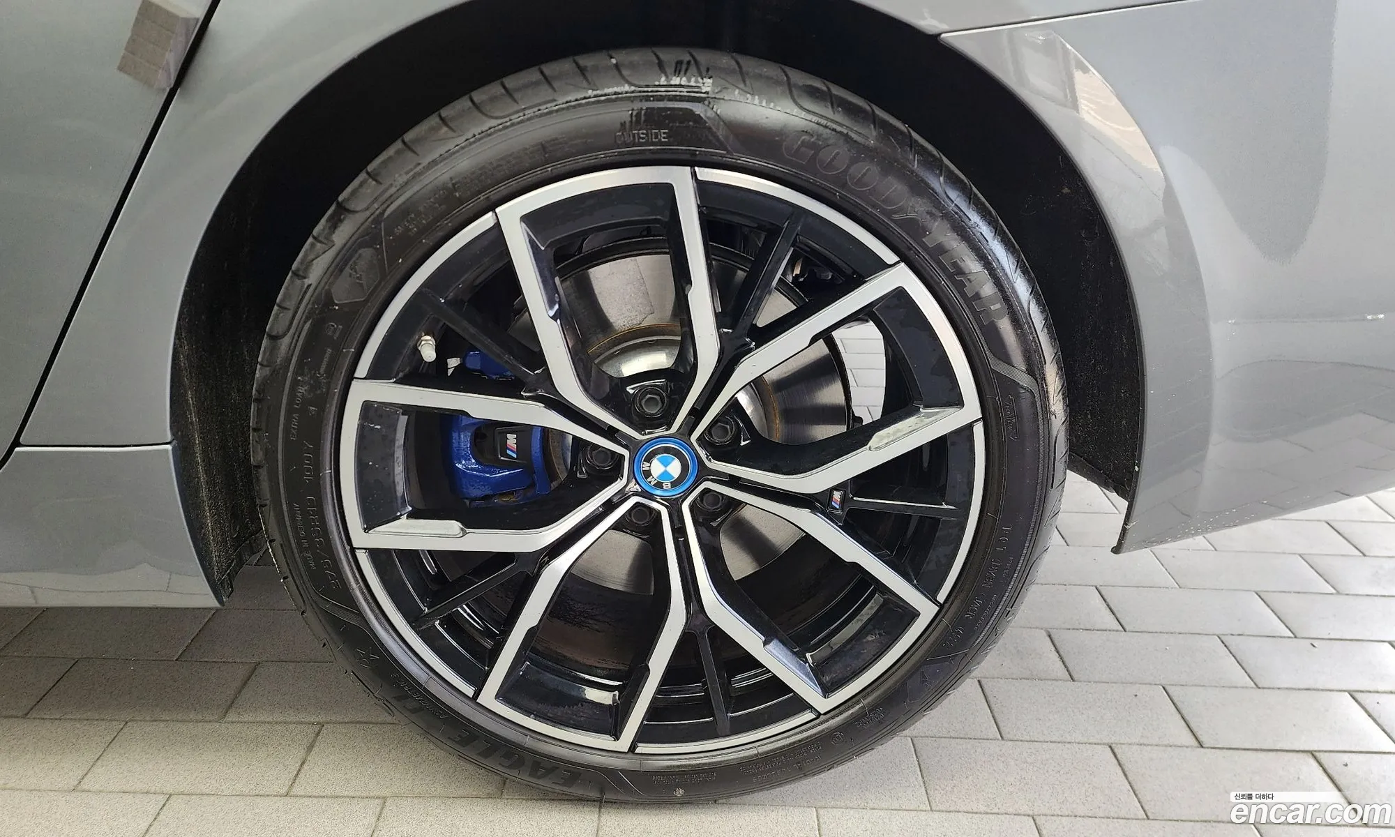 BMW 5 Series 2023 — 2