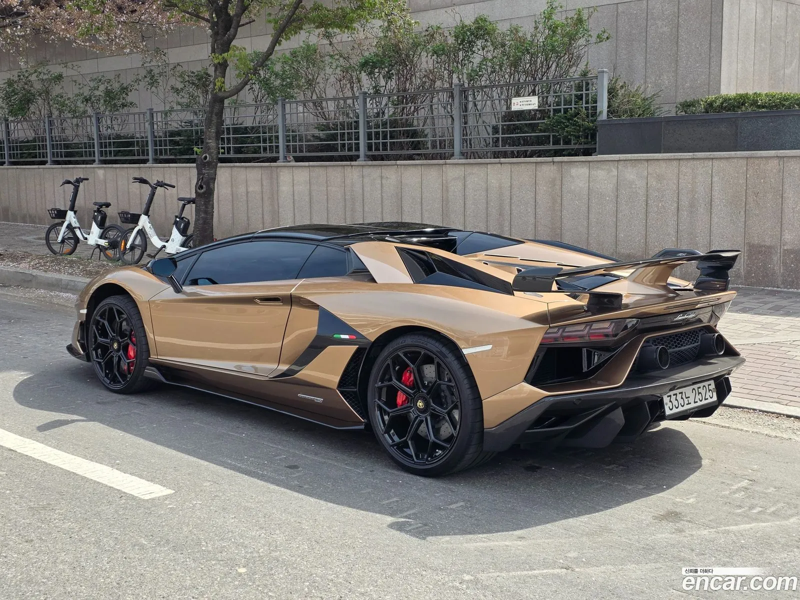 Lamborghini Aventador 2021 — 17
