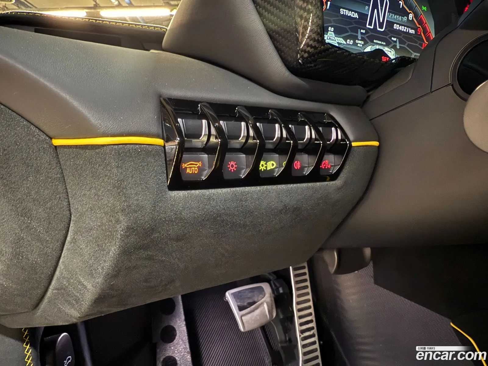 Lamborghini Aventador 2021 — 4