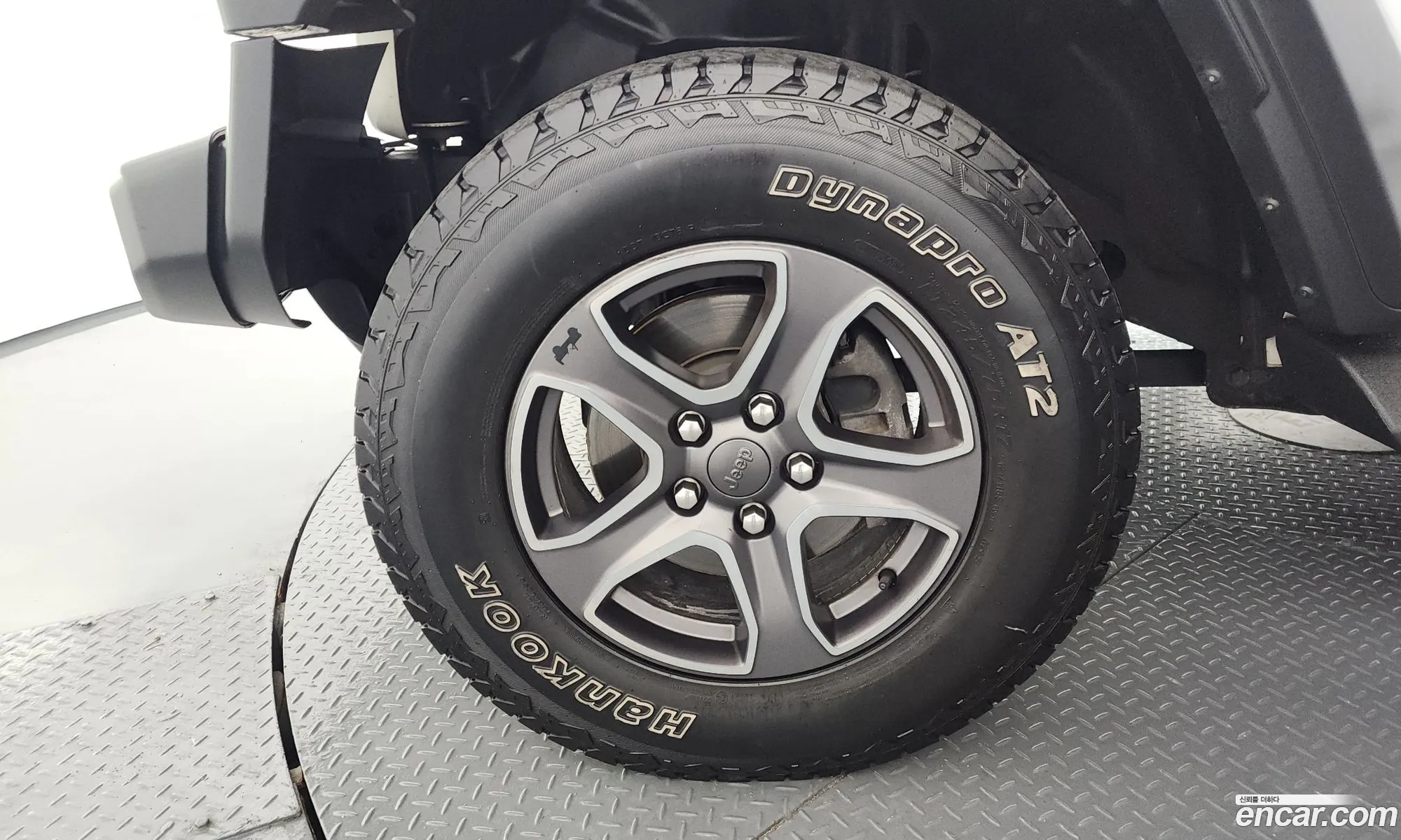 Jeep Wrangler 2019 — 32
