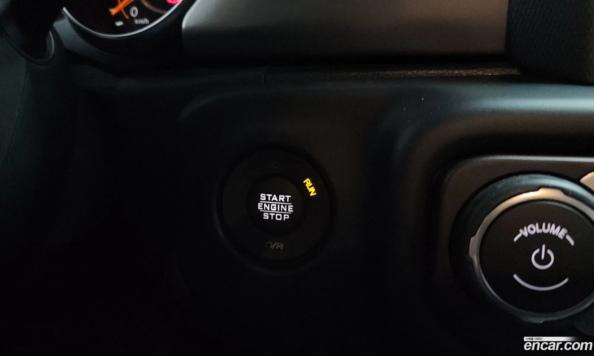Jeep Wrangler 2019 — 4