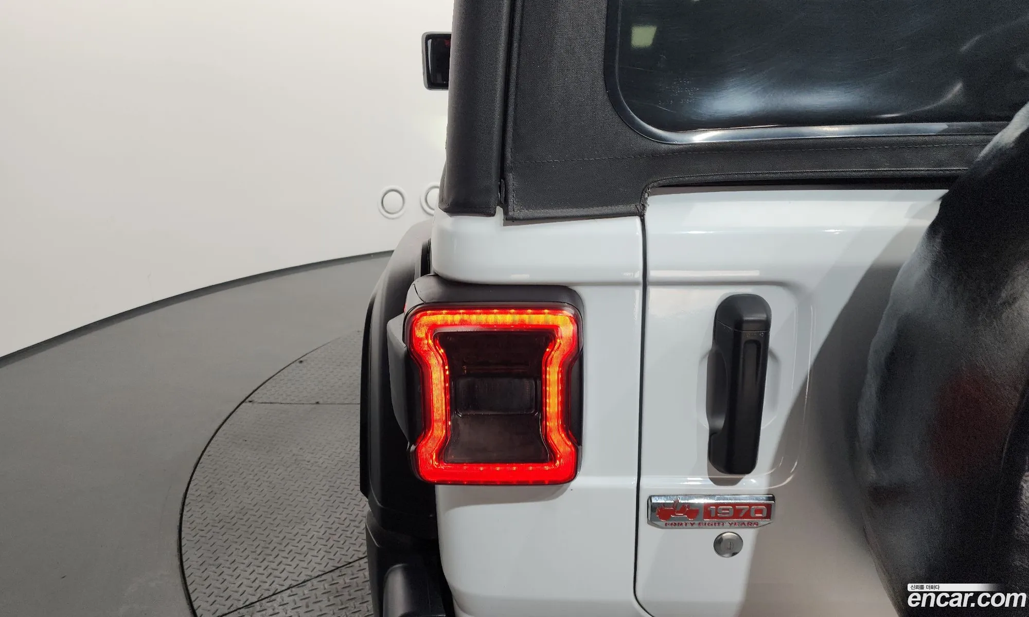 Jeep Wrangler 2019 — 9