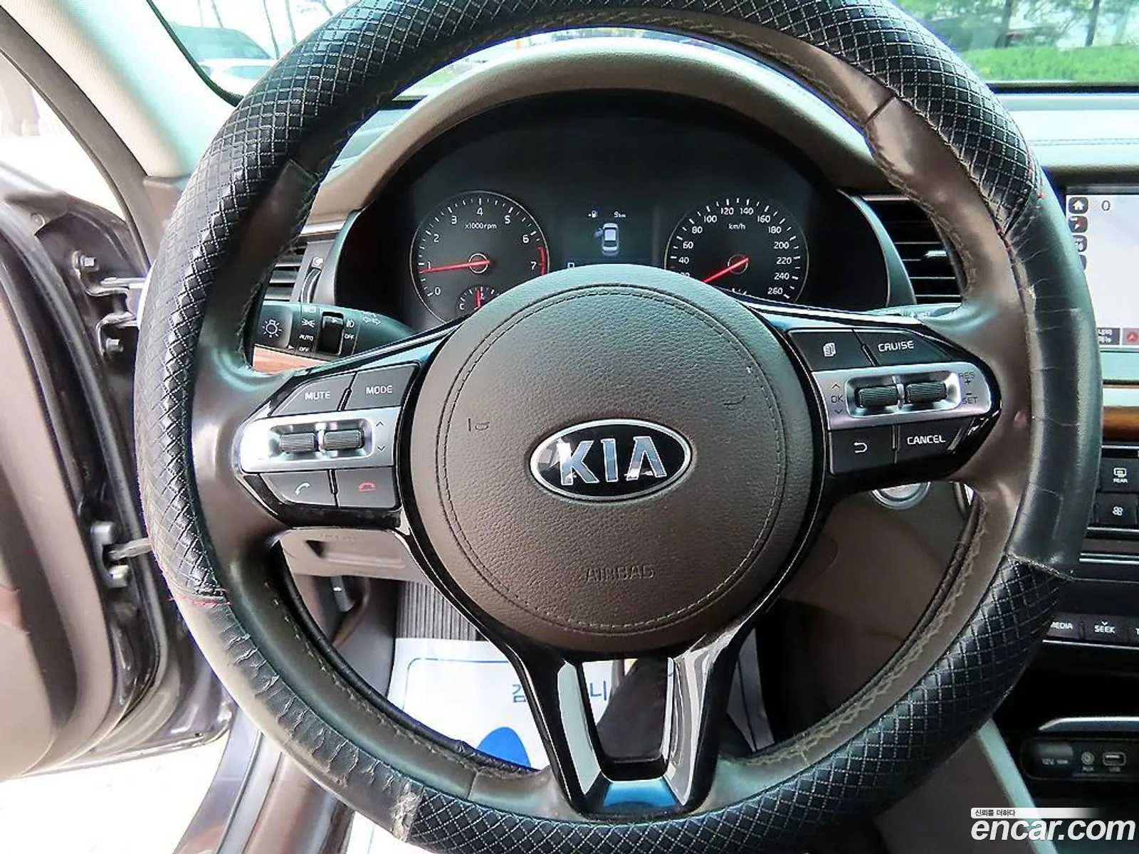 Kia K7 2016 — 13