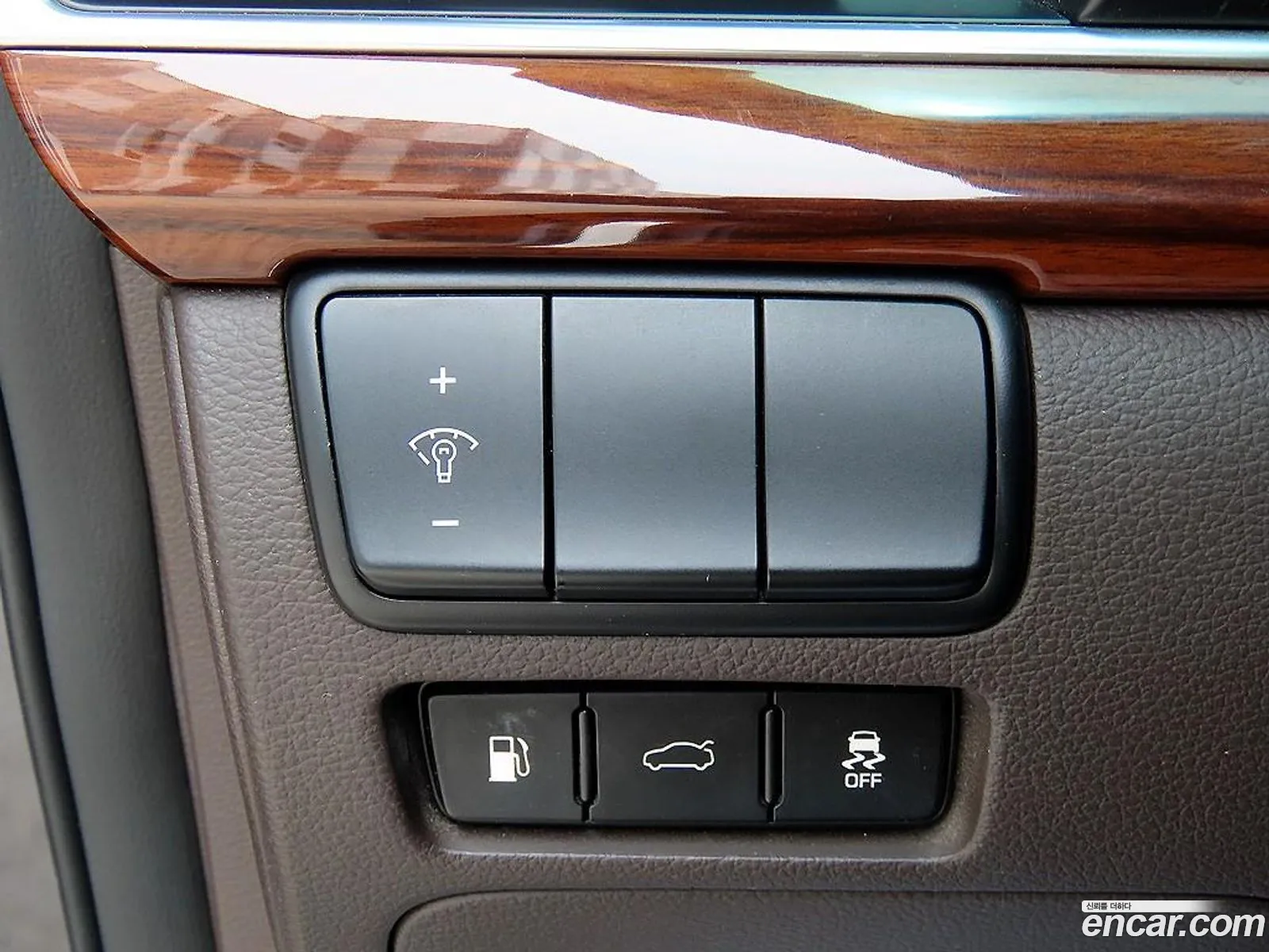 Kia K7 2016 — 7